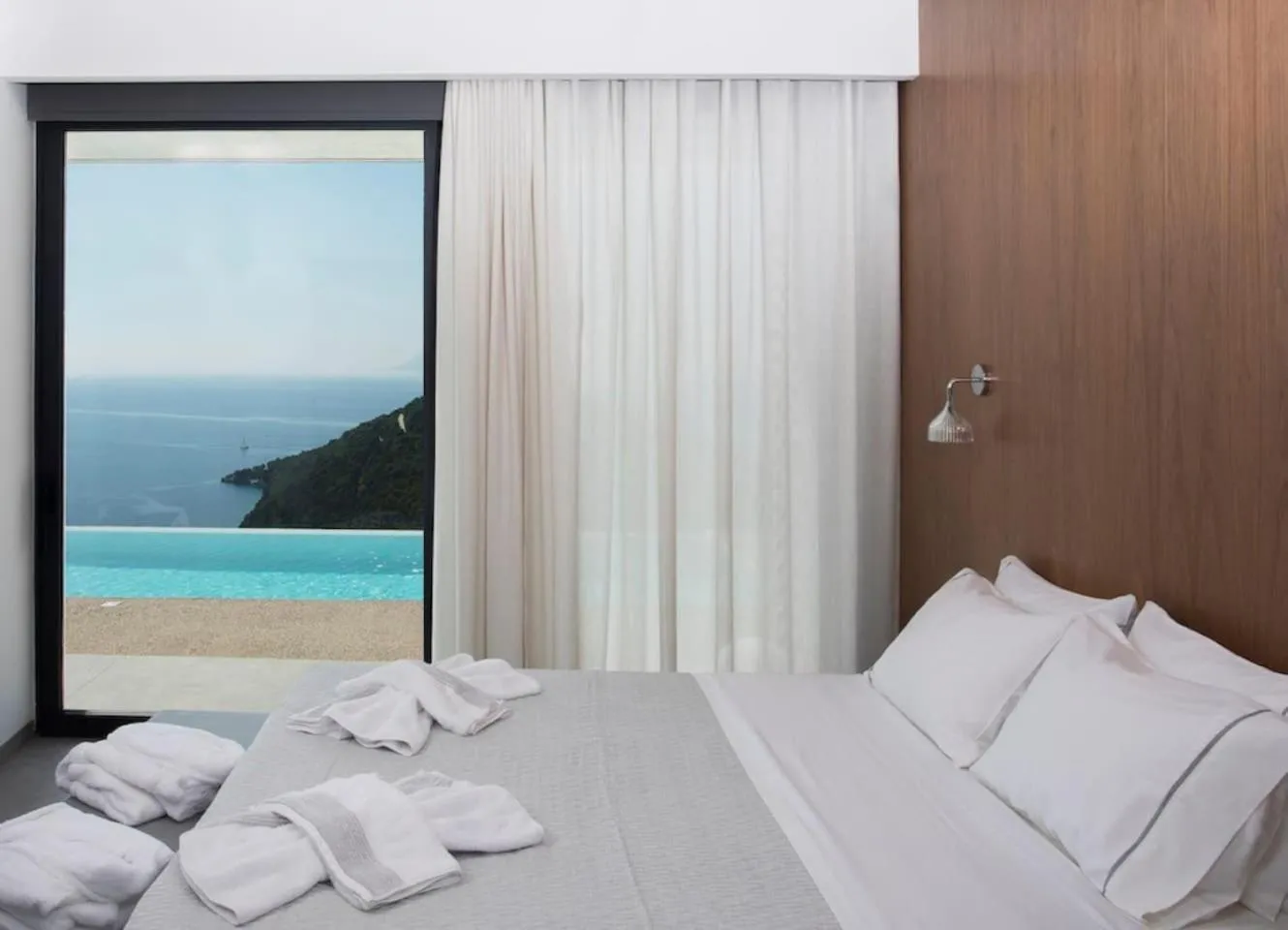 Bed in Villa Fyki