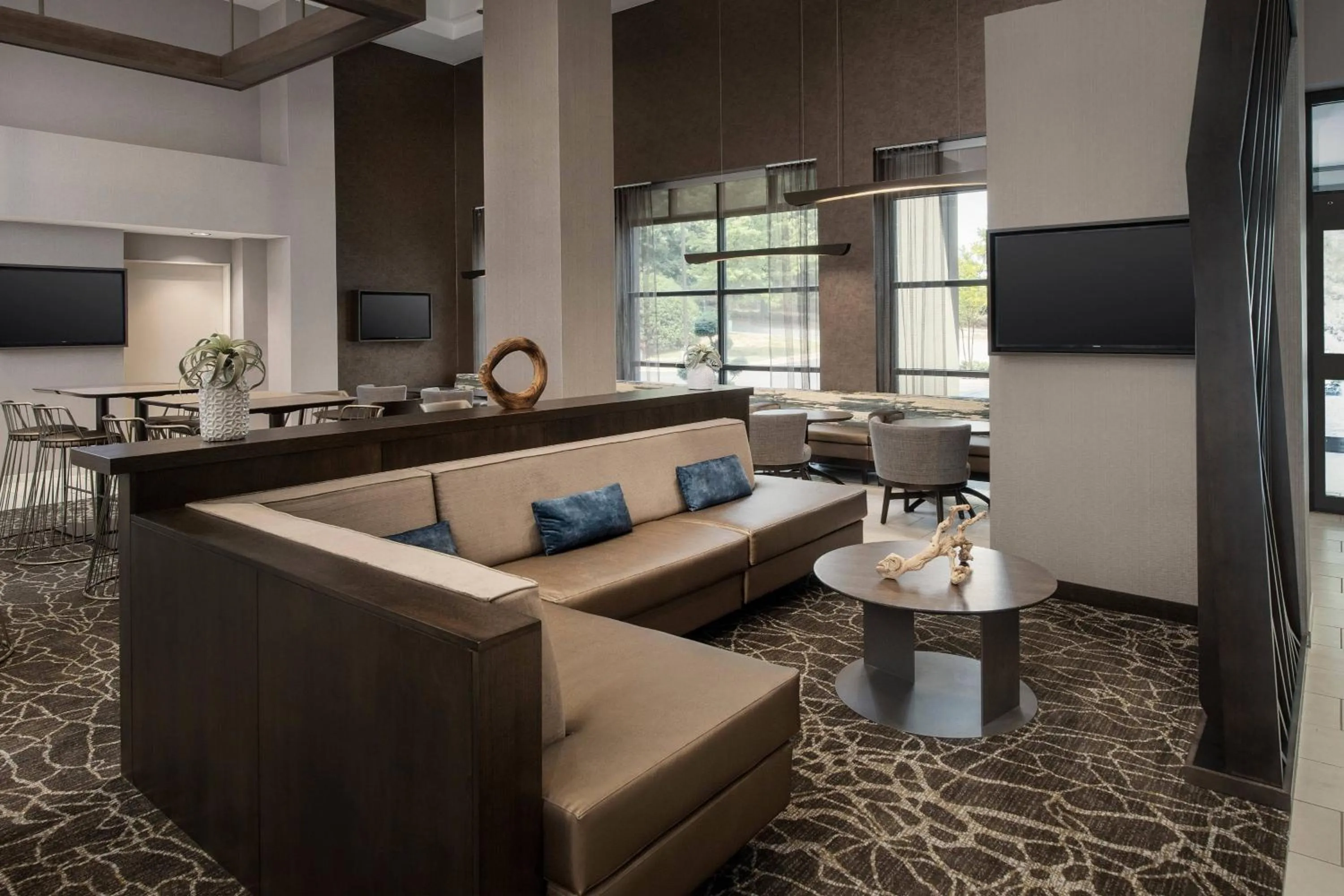 Lobby or reception in SpringHill Suites by Marriott Atlanta Perimeter Center