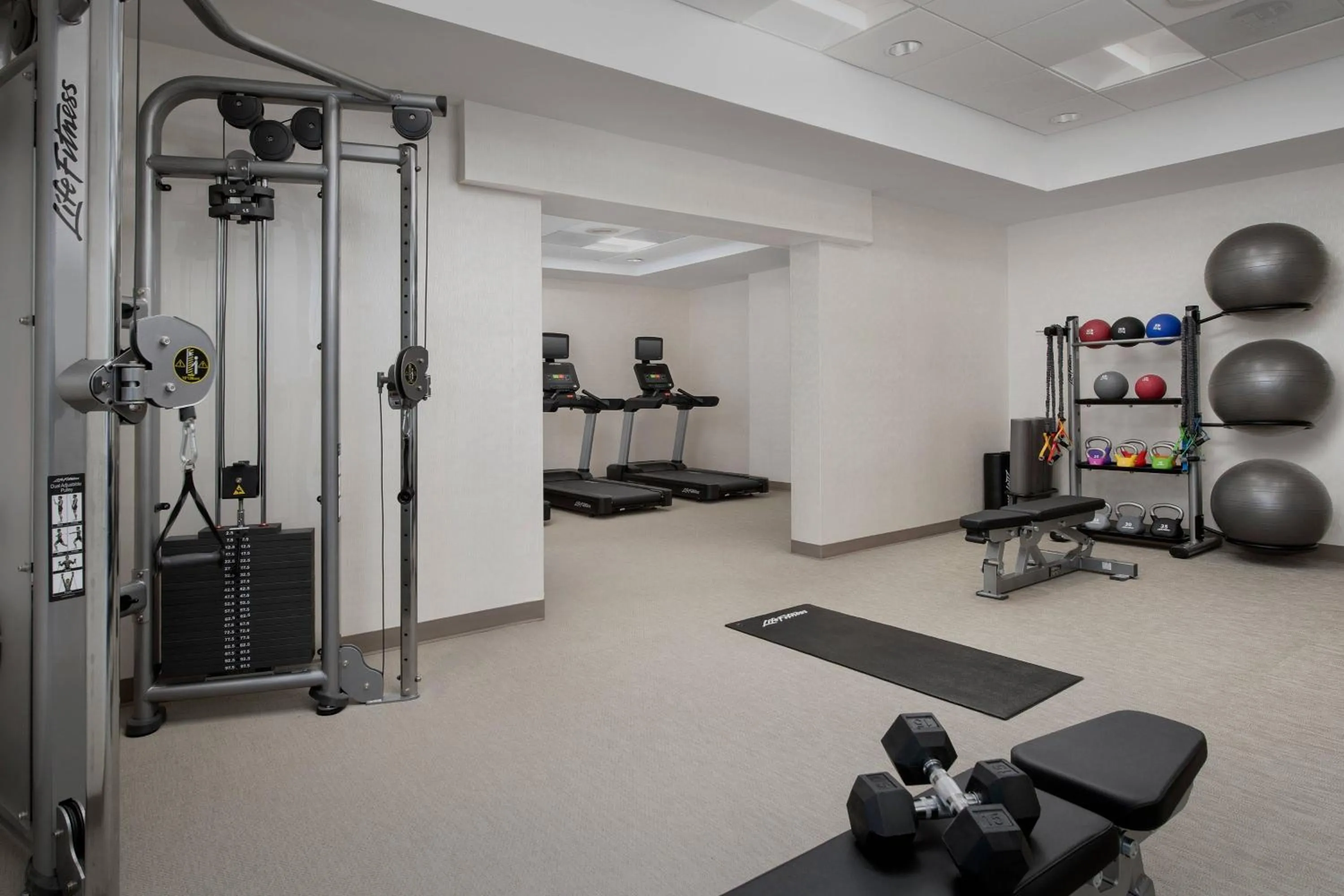 Fitness centre/facilities in SpringHill Suites by Marriott Atlanta Perimeter Center