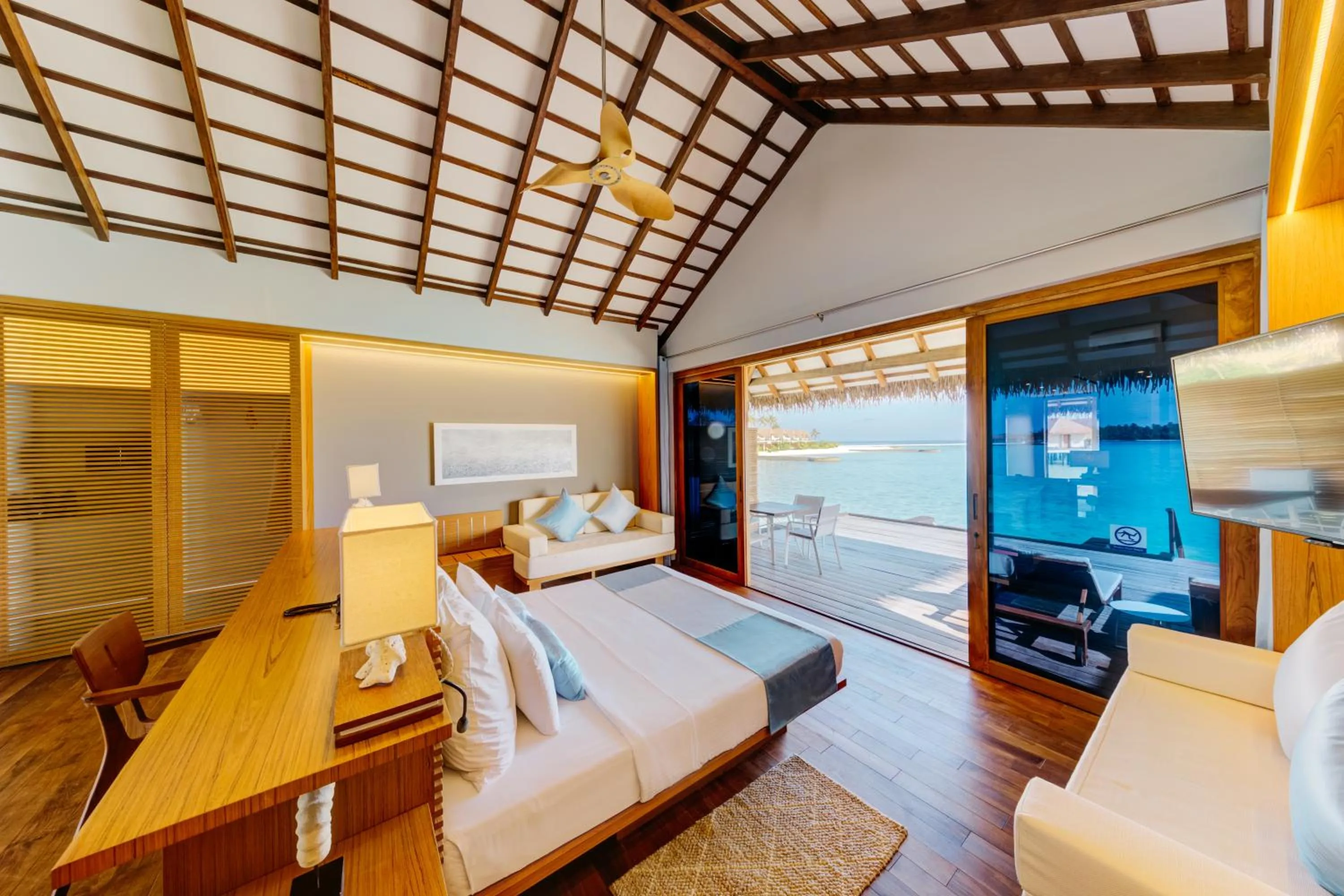 Photo of the whole room, Bed in Cinnamon Velifushi Maldives