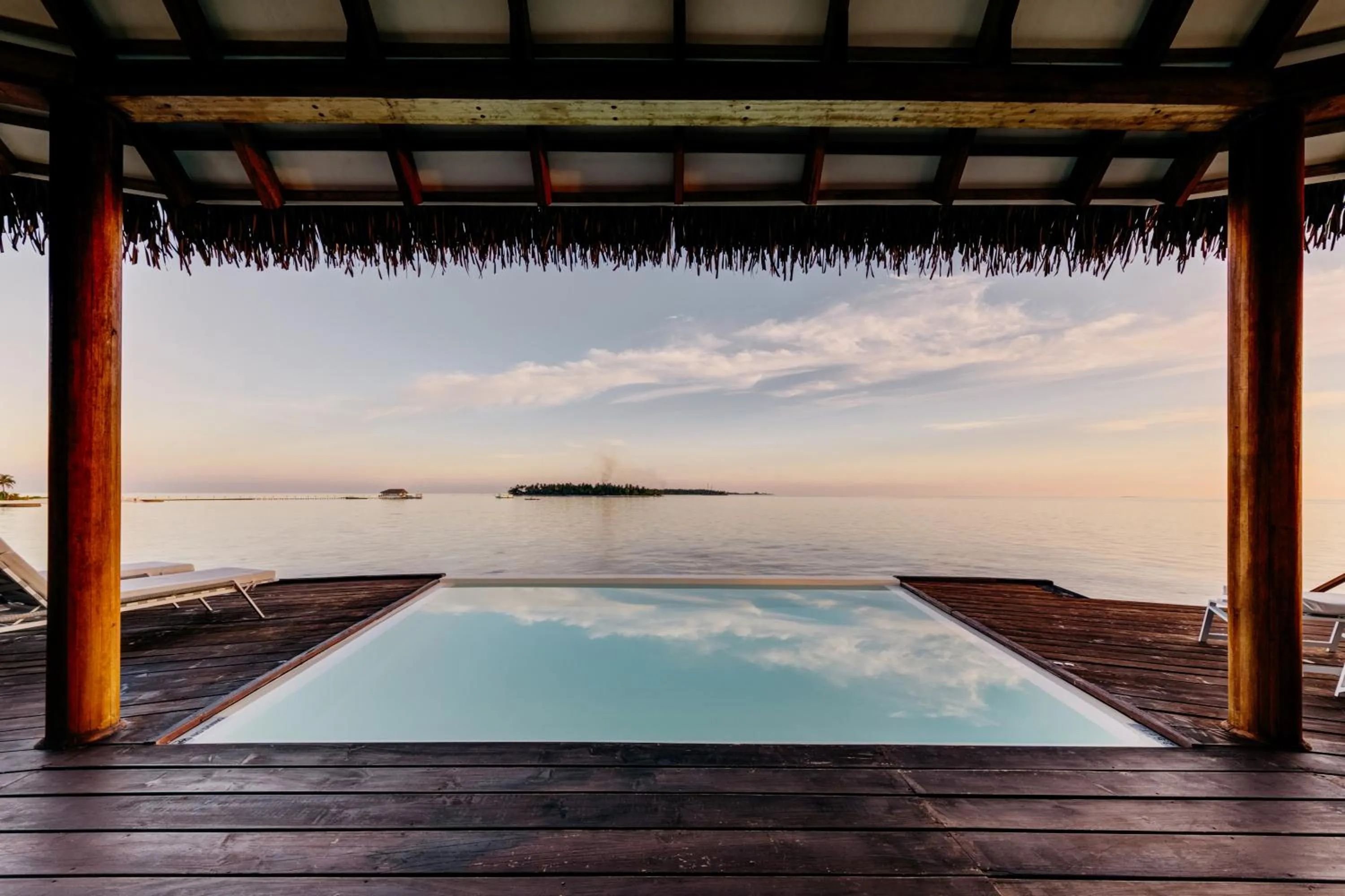 Balcony/Terrace in Cinnamon Velifushi Maldives