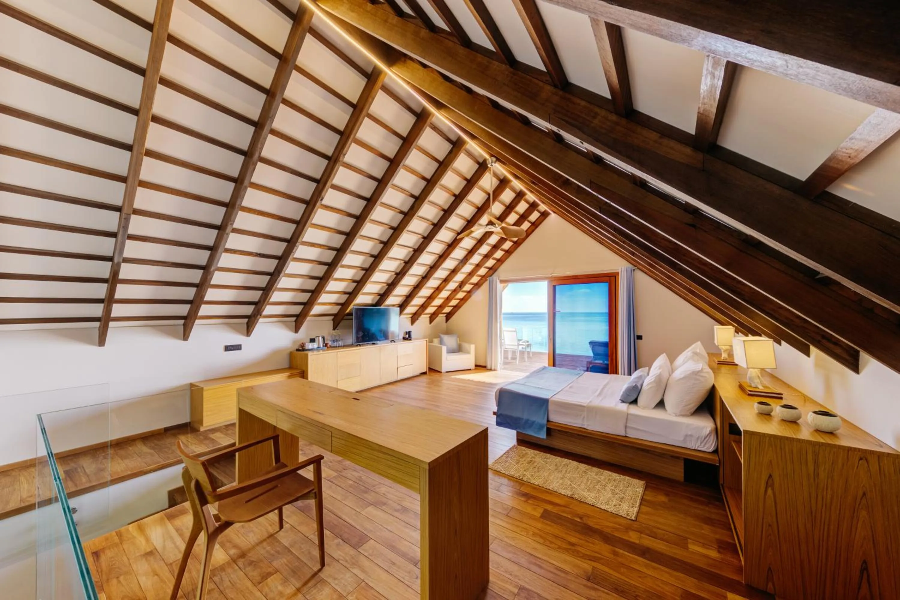 Photo of the whole room, Bed in Cinnamon Velifushi Maldives