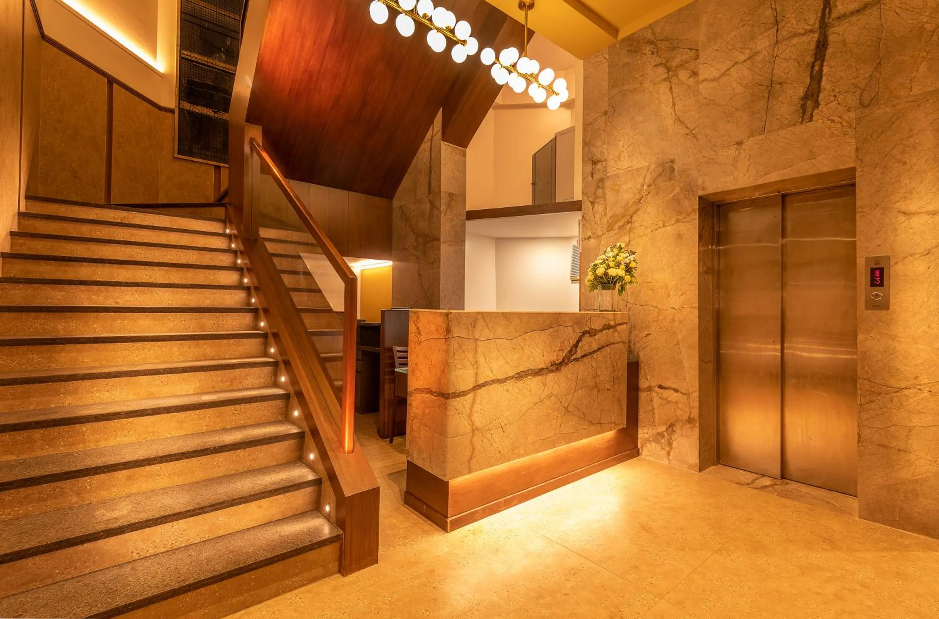 Lobby or reception in Hotel Metropole Inn