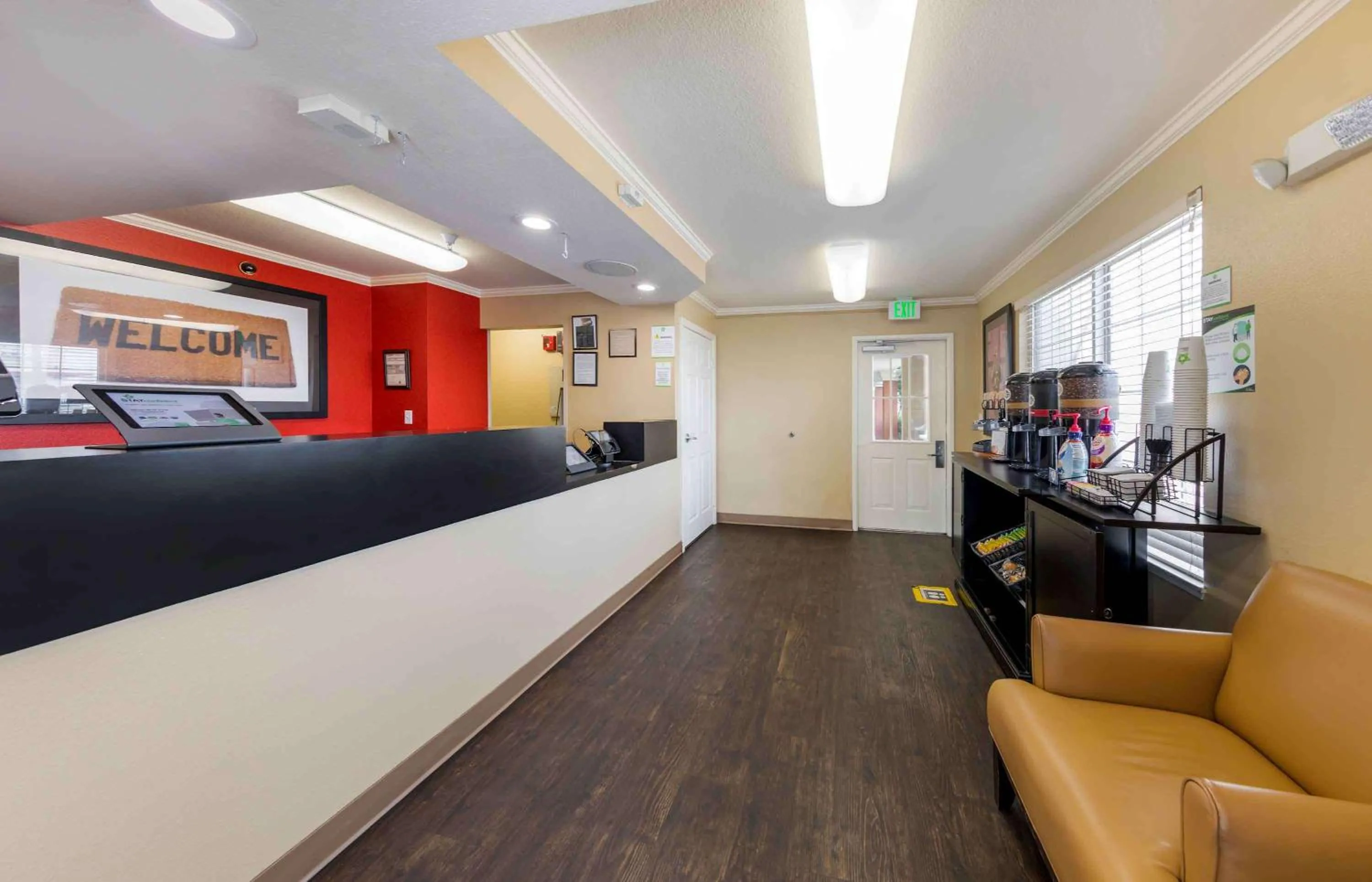 Lobby or reception in Extended Stay America Suites - Los Angeles - LAX Airport - El Segundo