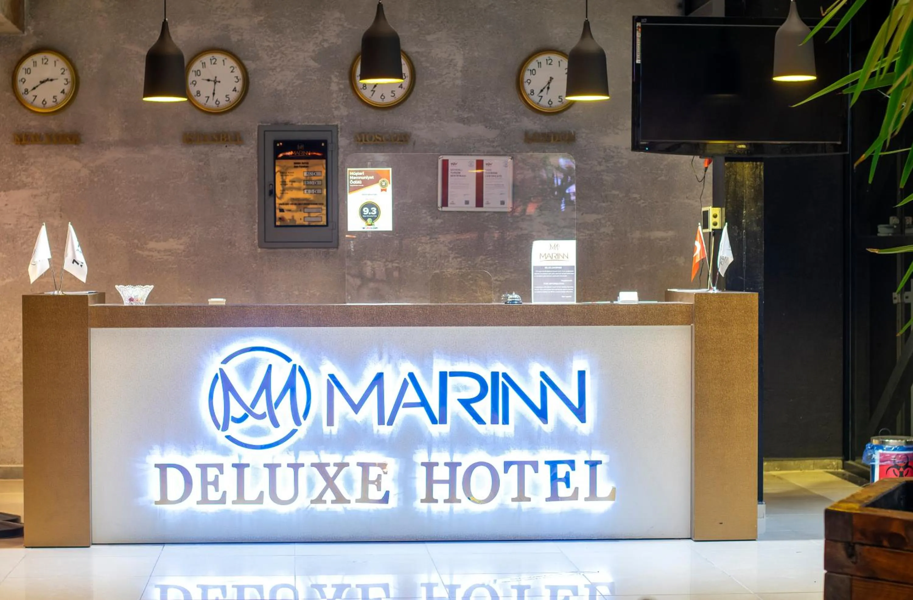 Lobby or reception in MARINN DELUXE HOTEL