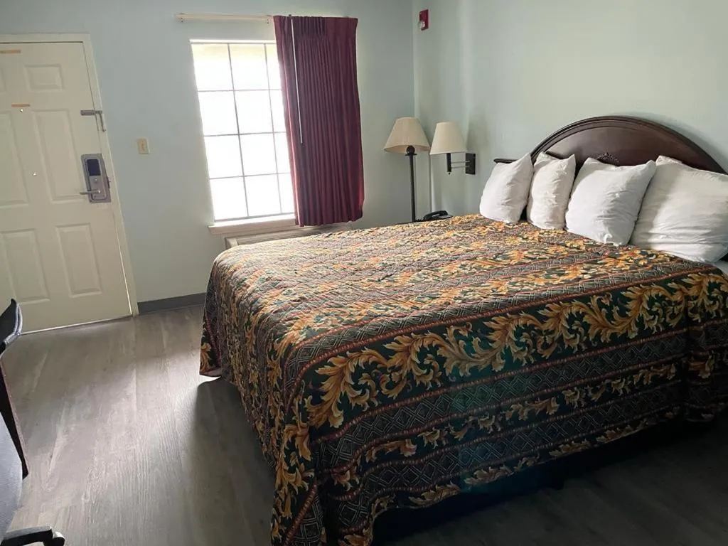 Bed in Nola Inn