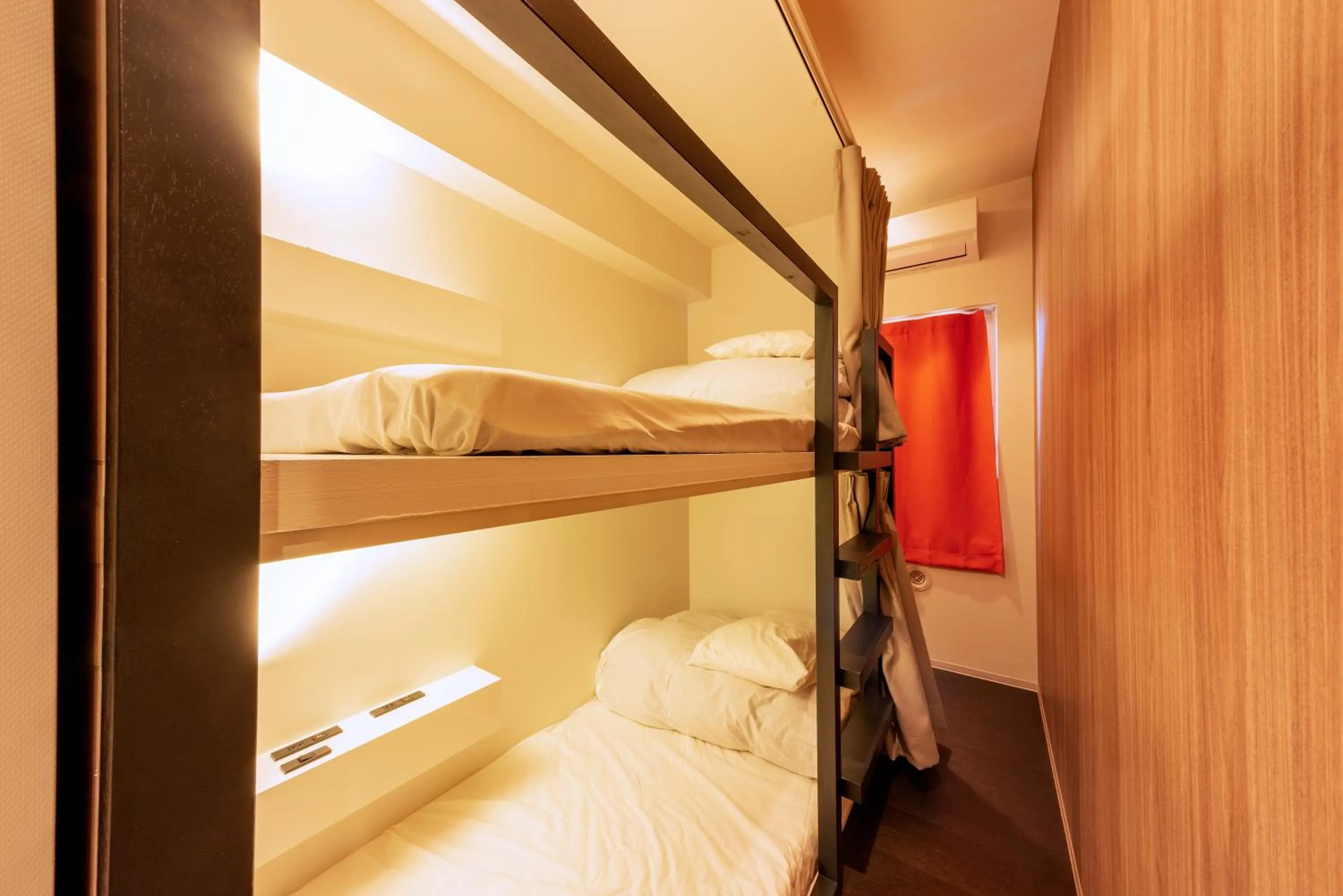 Bed in &AND HOSTEL MINAMISENJU