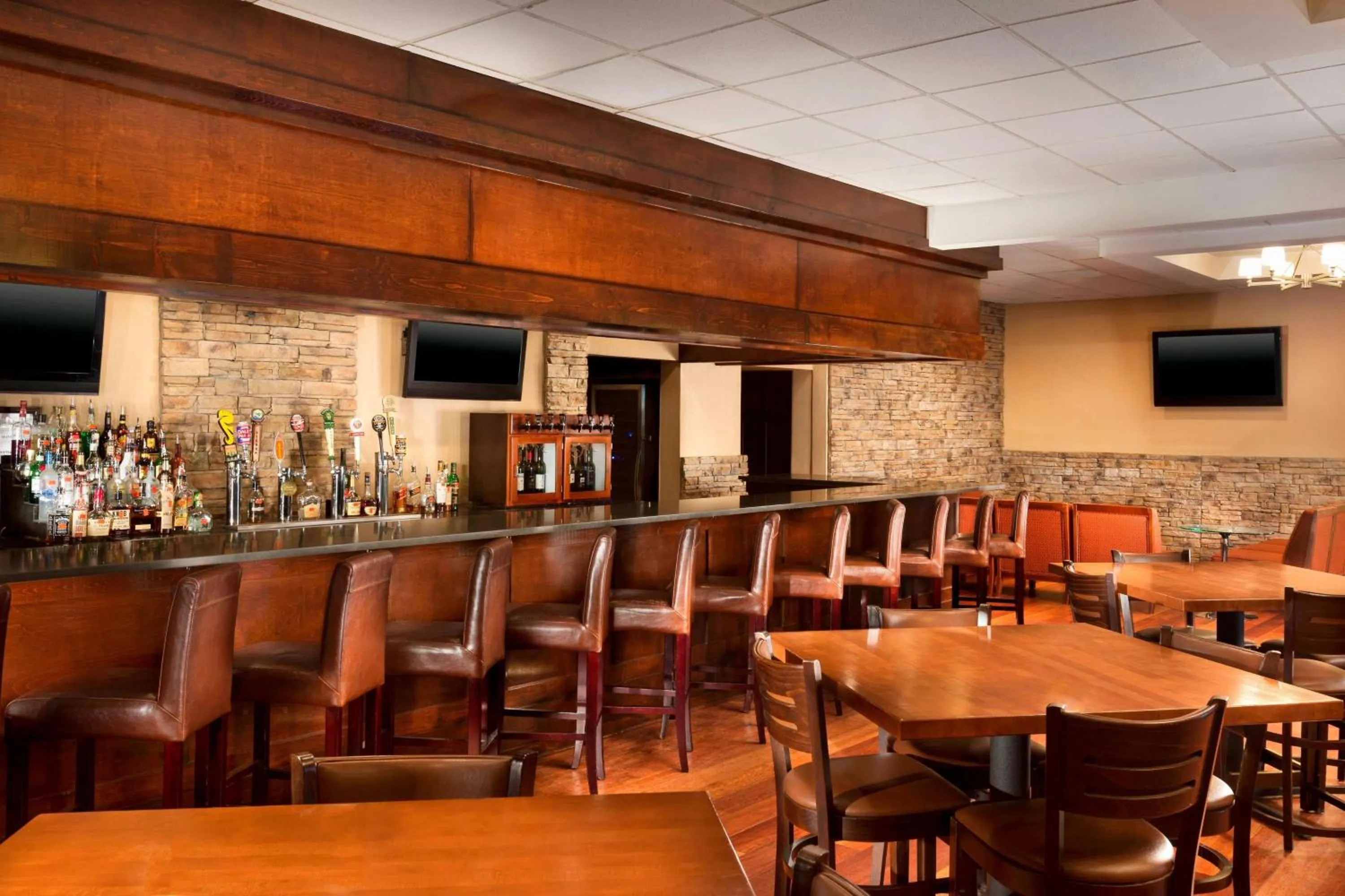 Restaurant/places to eat in Four Points by Sheraton Asheville Downtown