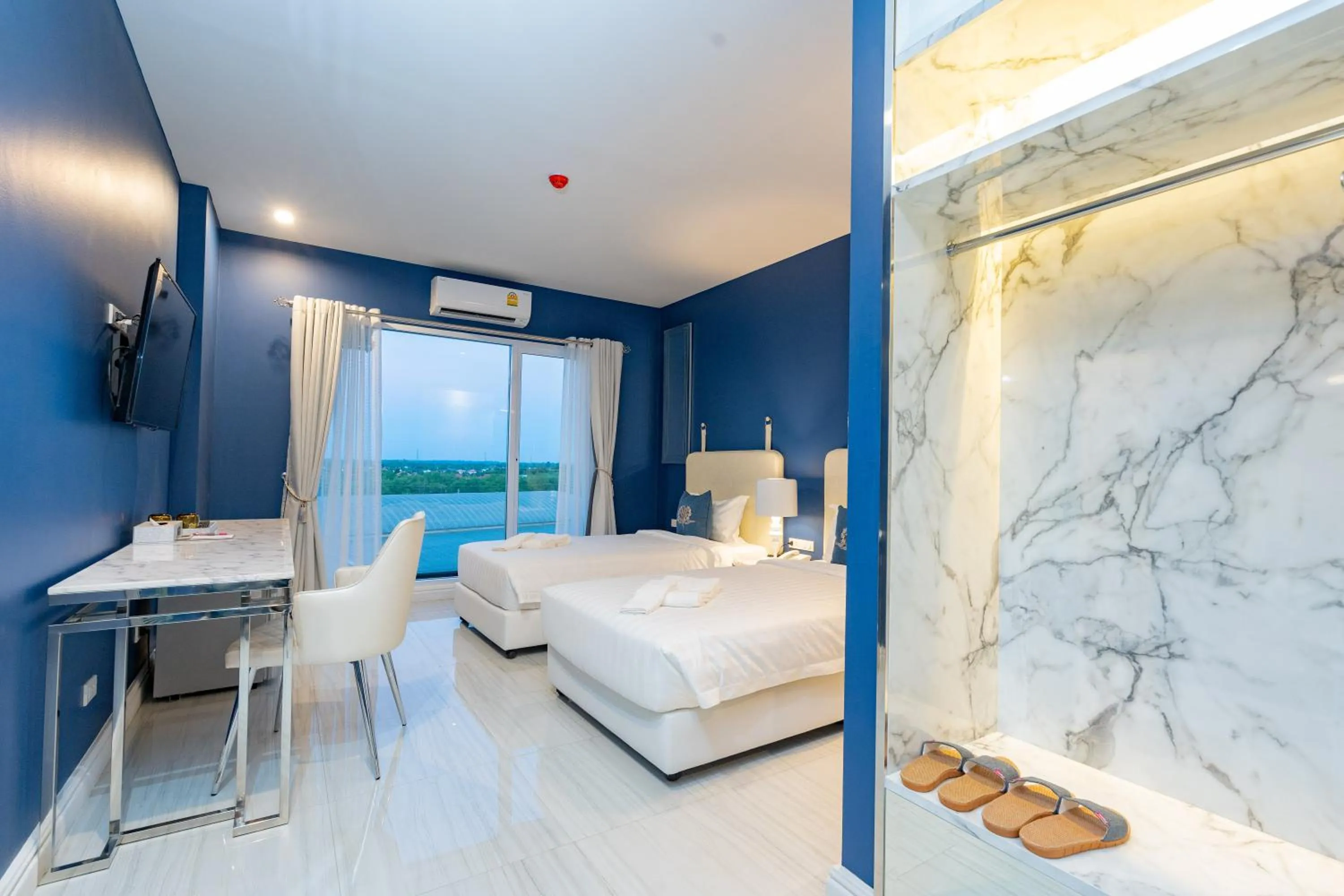 Photo of the whole room, Bed in Belle Grand Hotel