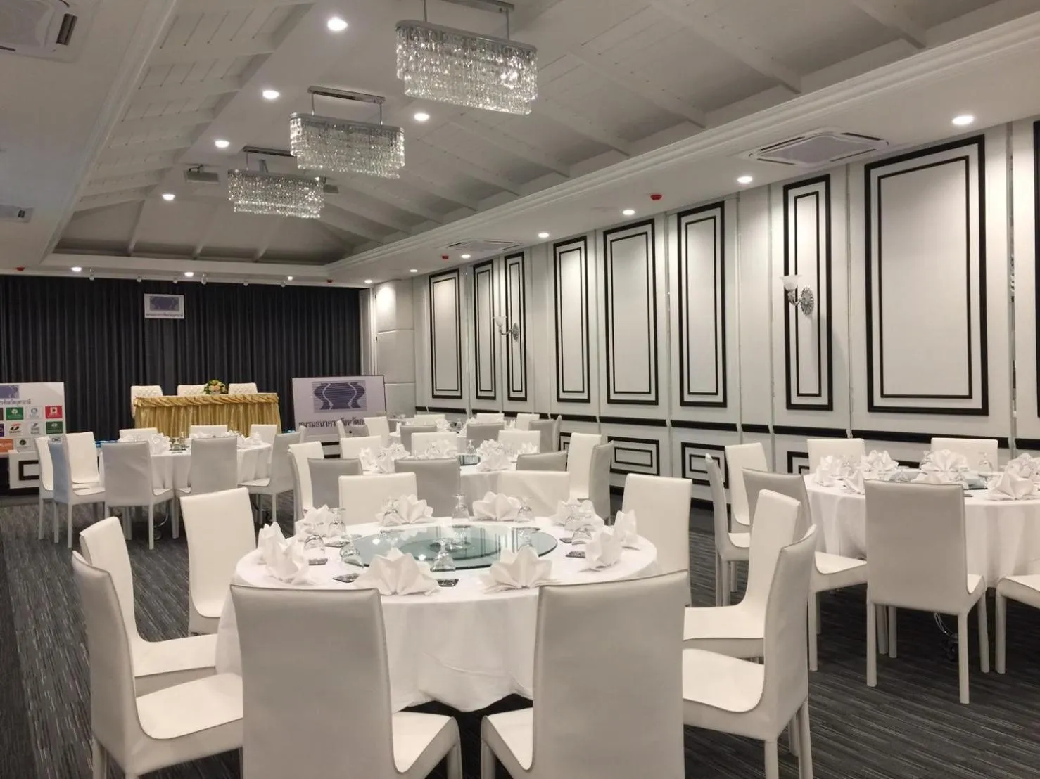 Banquet/Function facilities in Belle Grand Hotel