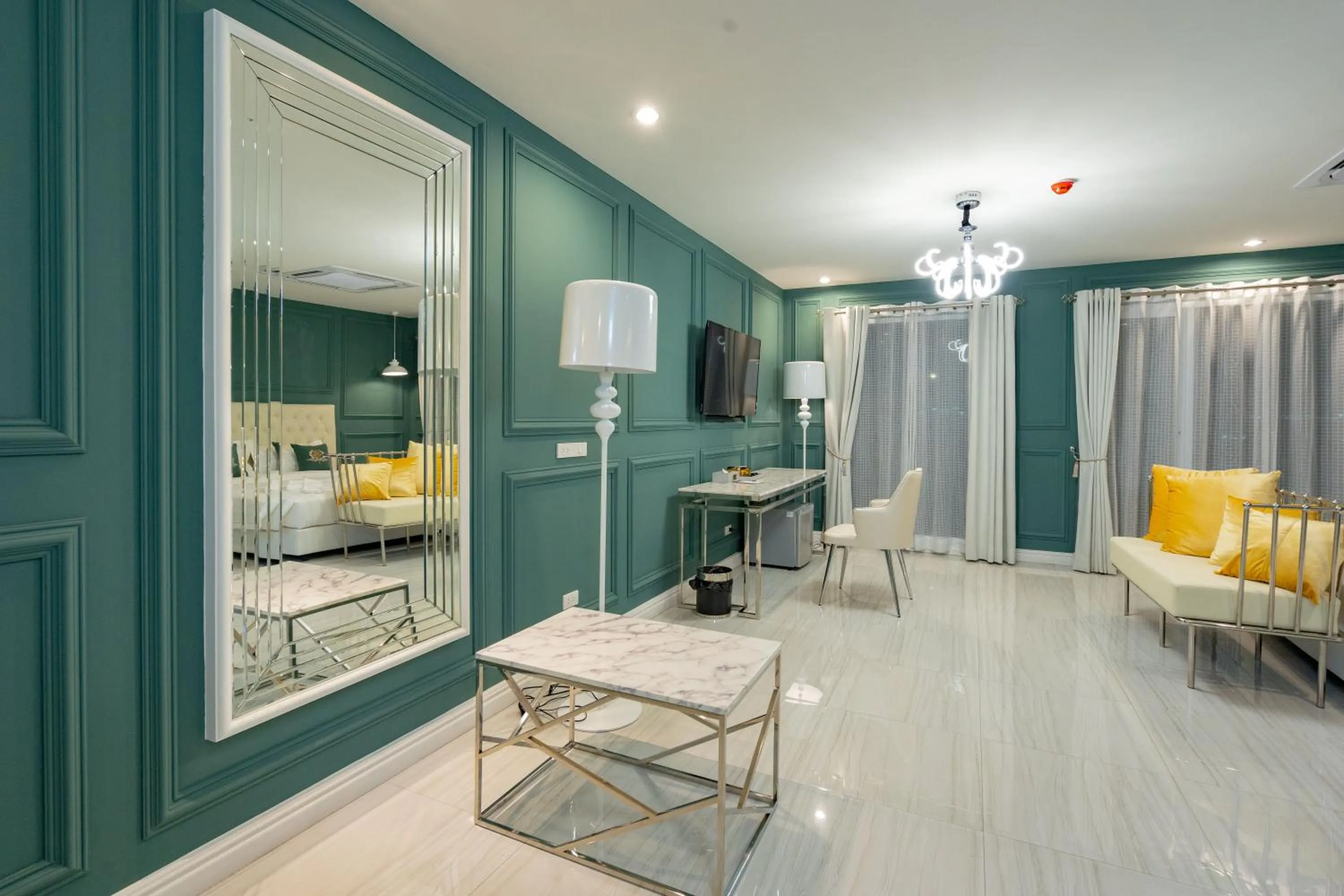 Photo of the whole room, Bed in Belle Grand Hotel