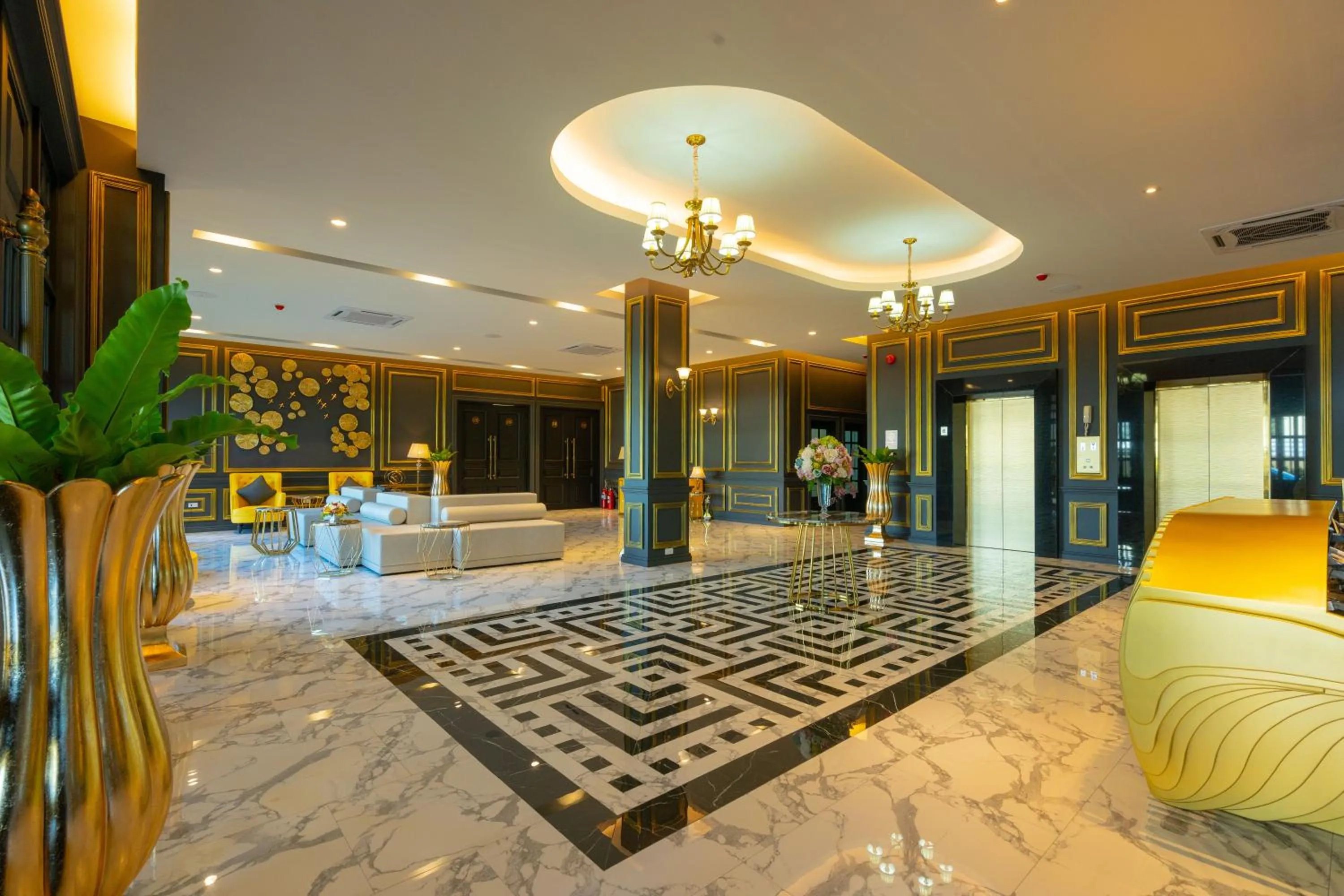 Lobby or reception in Belle Grand Hotel
