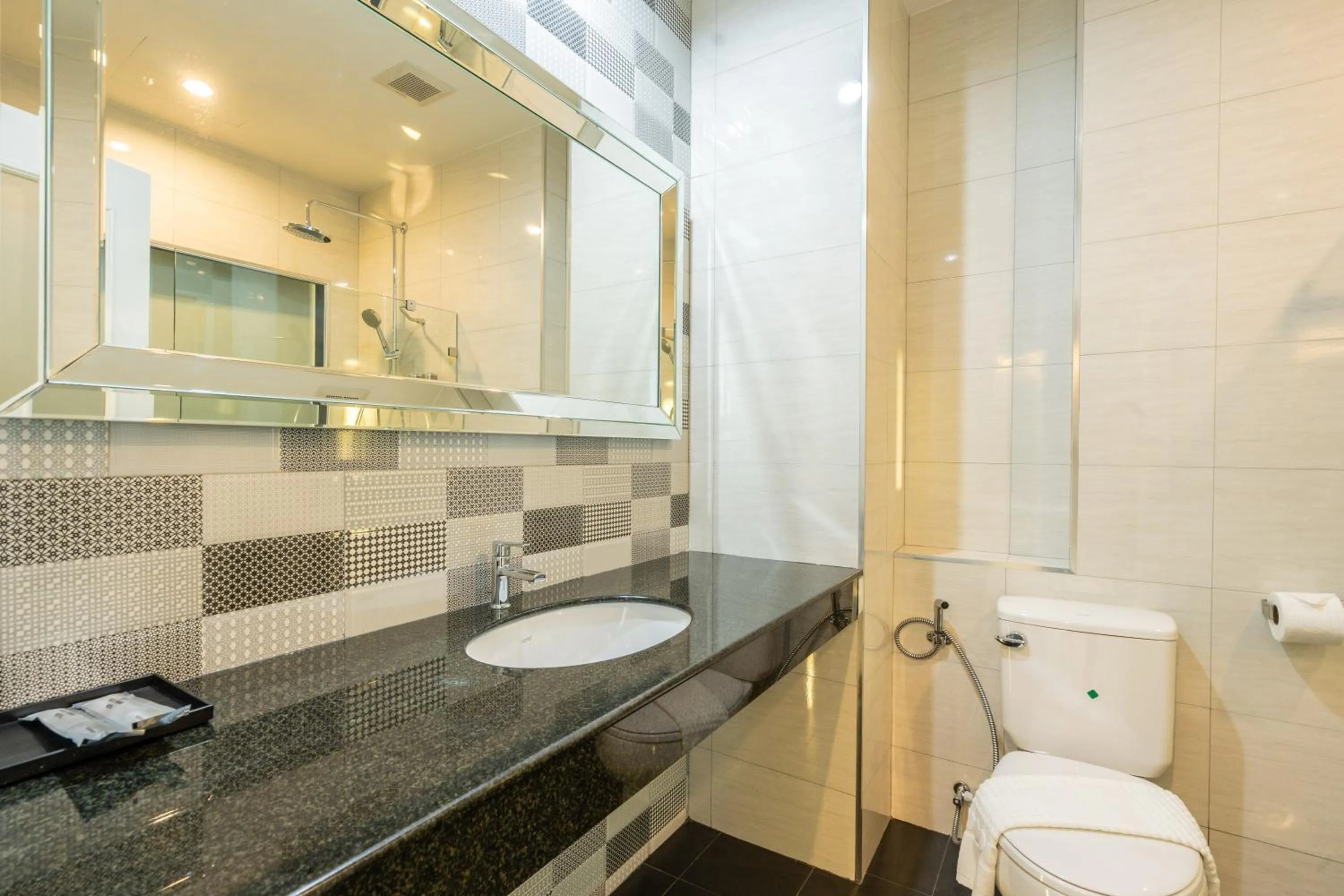 Toilet in Belle Grand Hotel