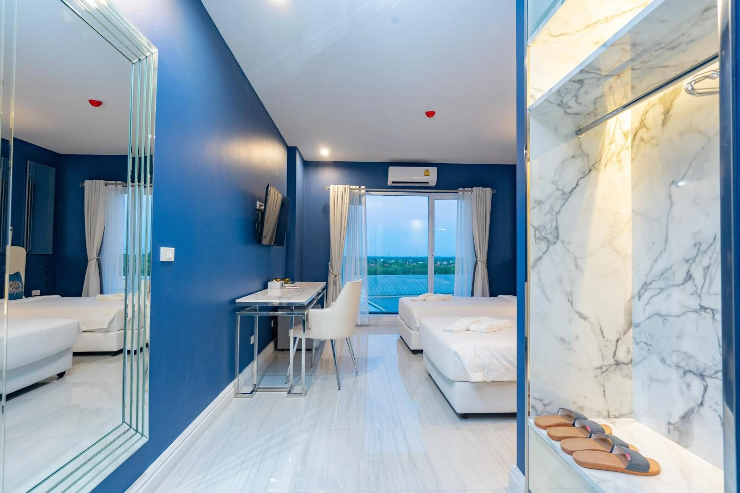 Photo of the whole room, Bed in Belle Grand Hotel