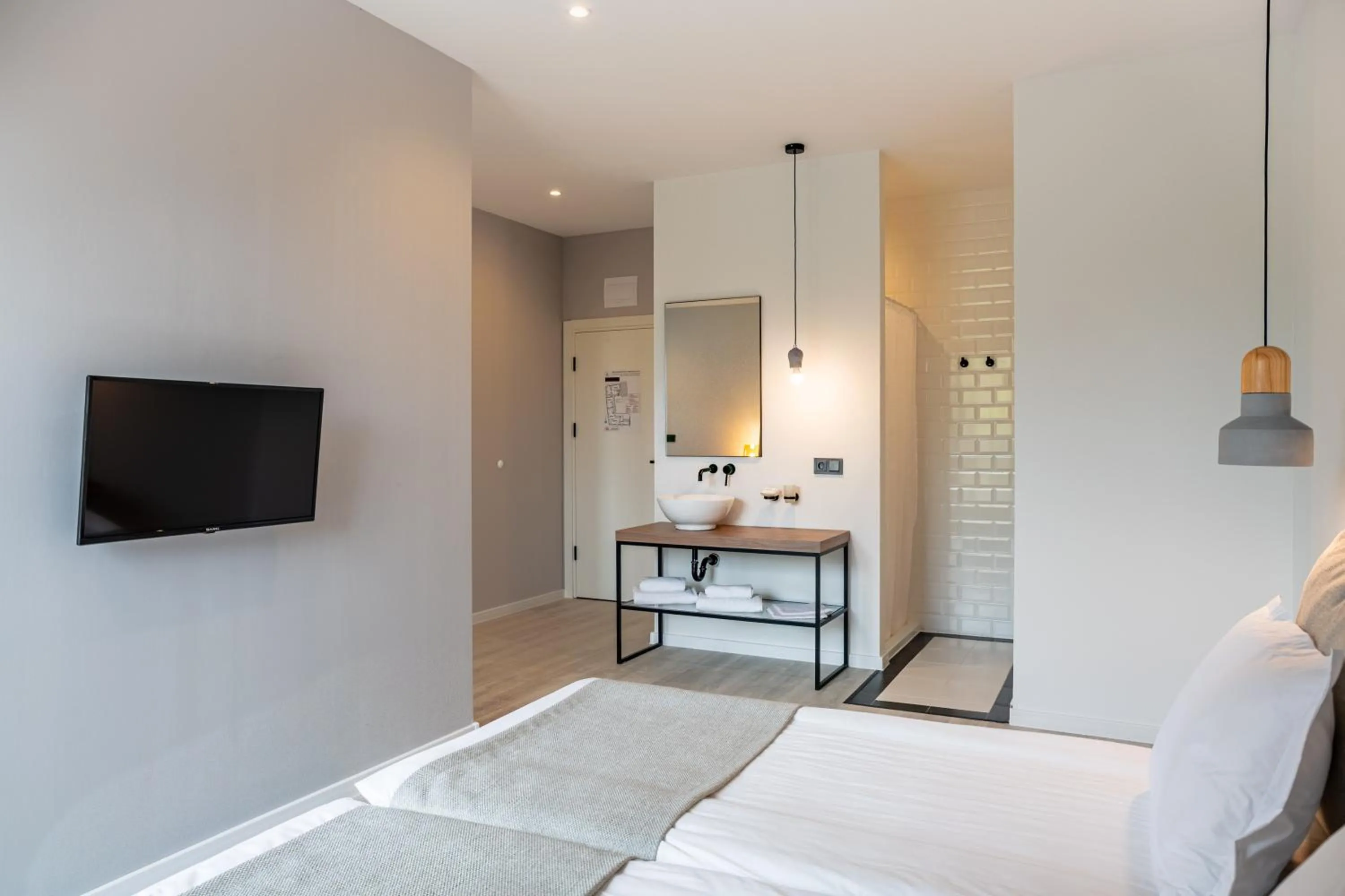 TV and multimedia, Bed in Primorski Hotel