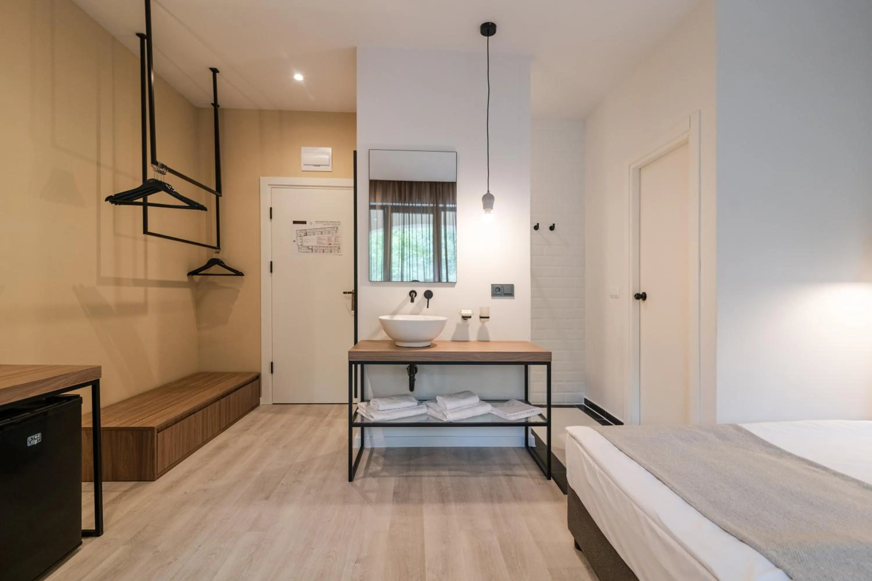 Photo of the whole room, Bed in Primorski Hotel