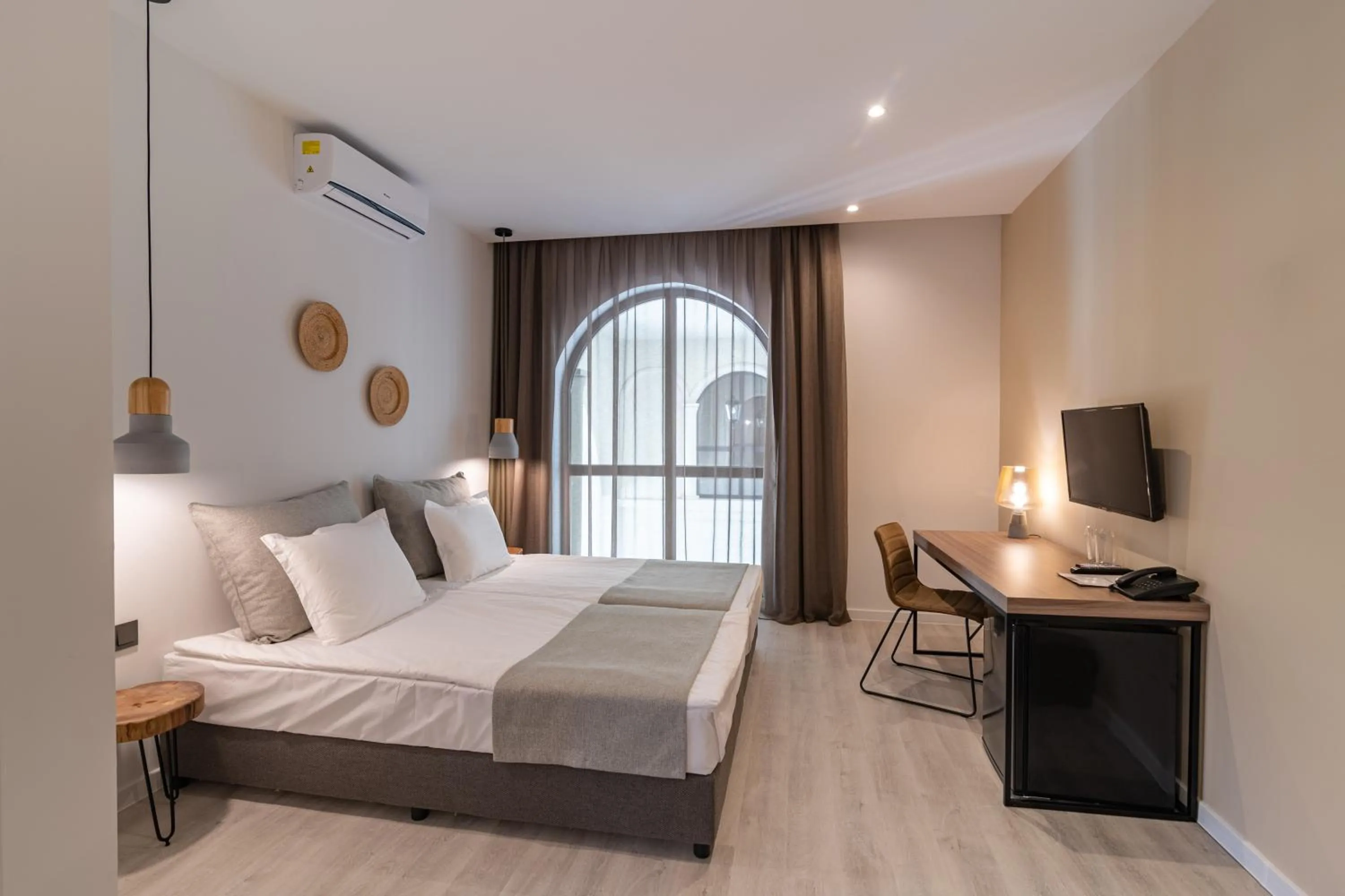 Bedroom, Bed in Primorski Hotel