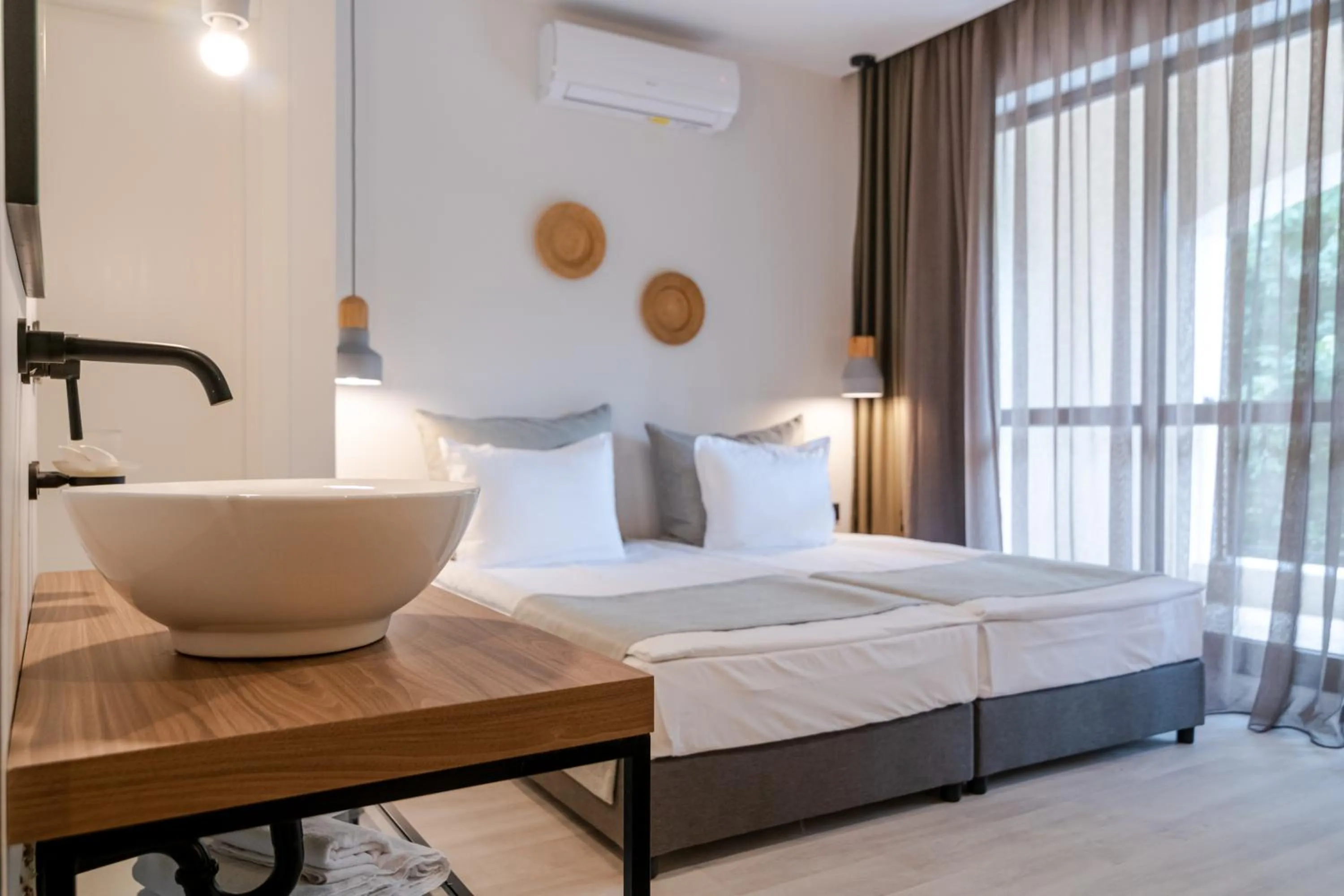 Bed in Primorski Hotel