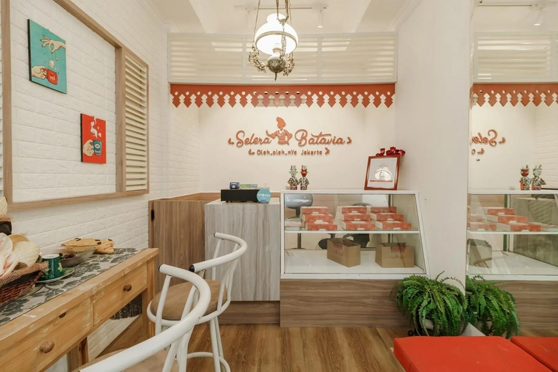 Kitchen or kitchenette in RedDoorz Syariah Plus near Pancoran 2