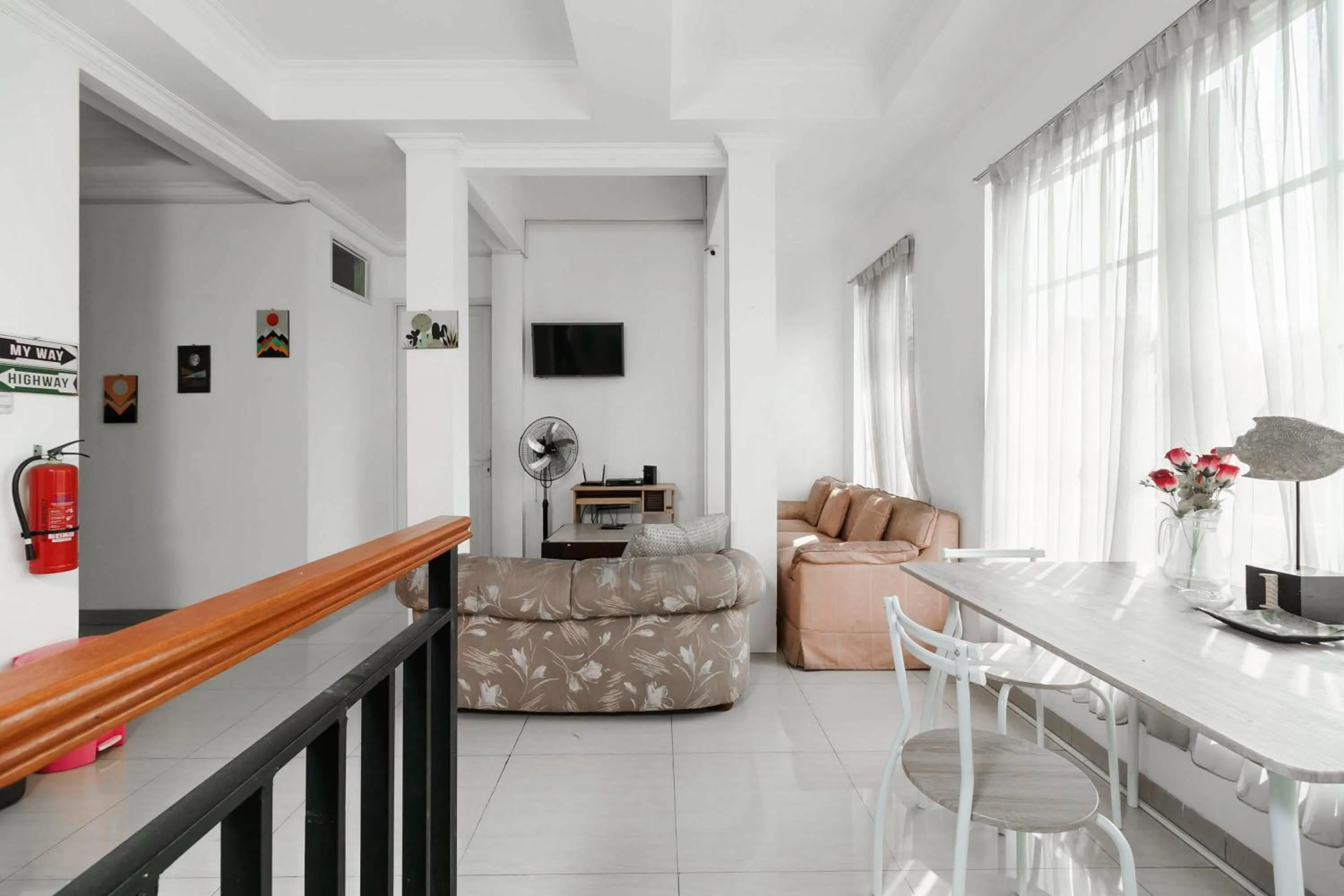 RedDoorz Syariah Plus near Pancoran 2