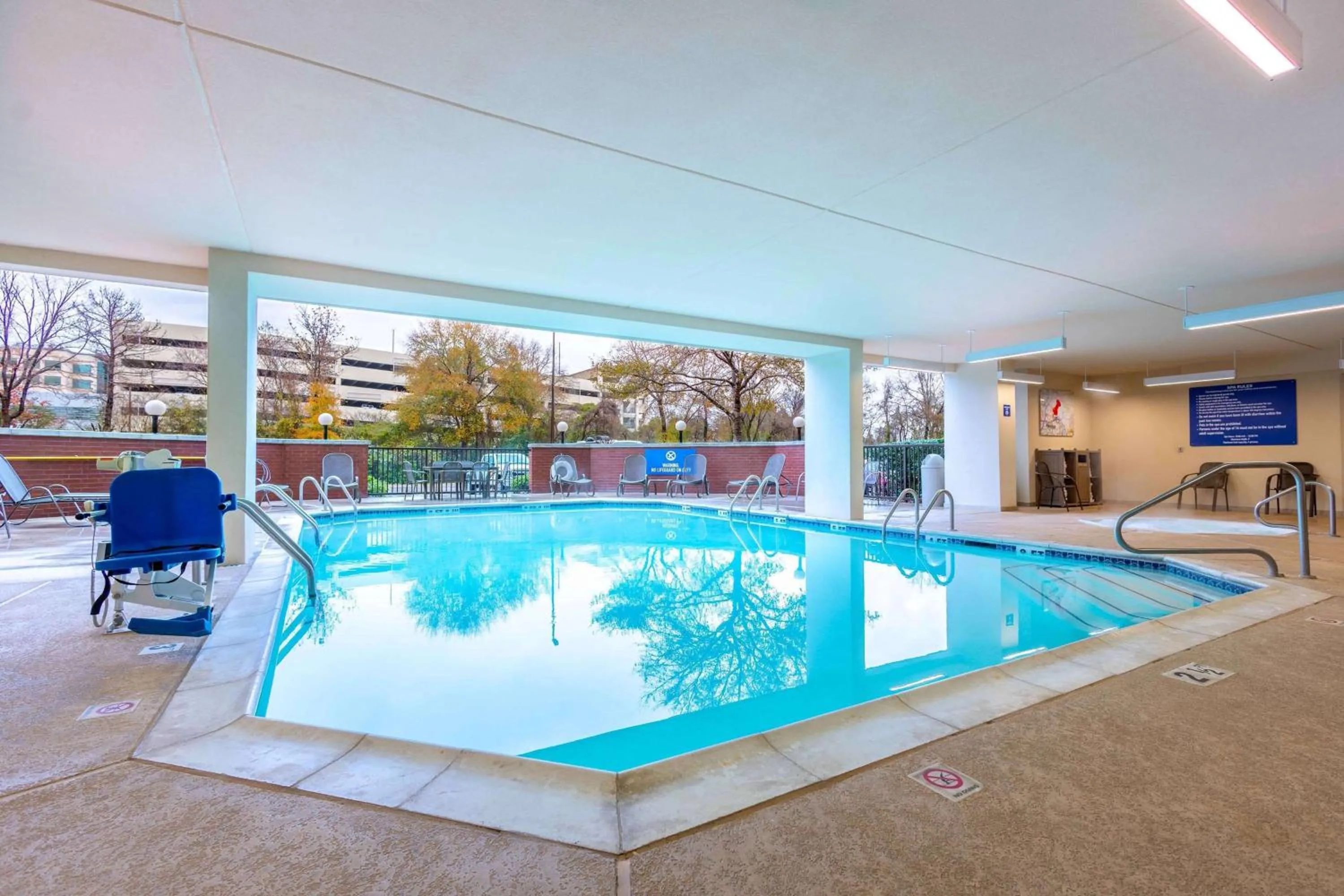 Pool view in Drury Inn & Suites Houston The Woodlands