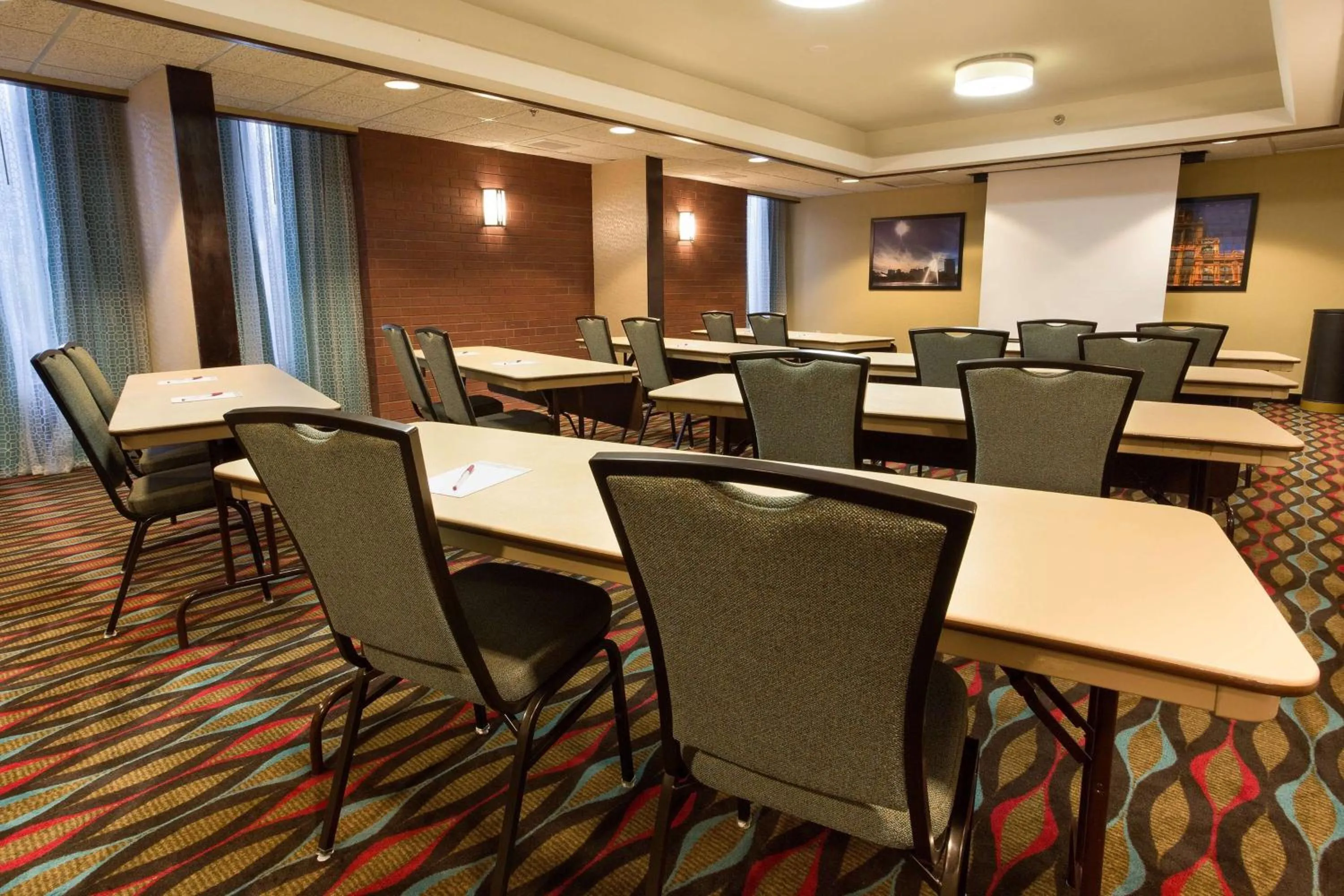 Meeting/conference room in Drury Inn & Suites Houston The Woodlands