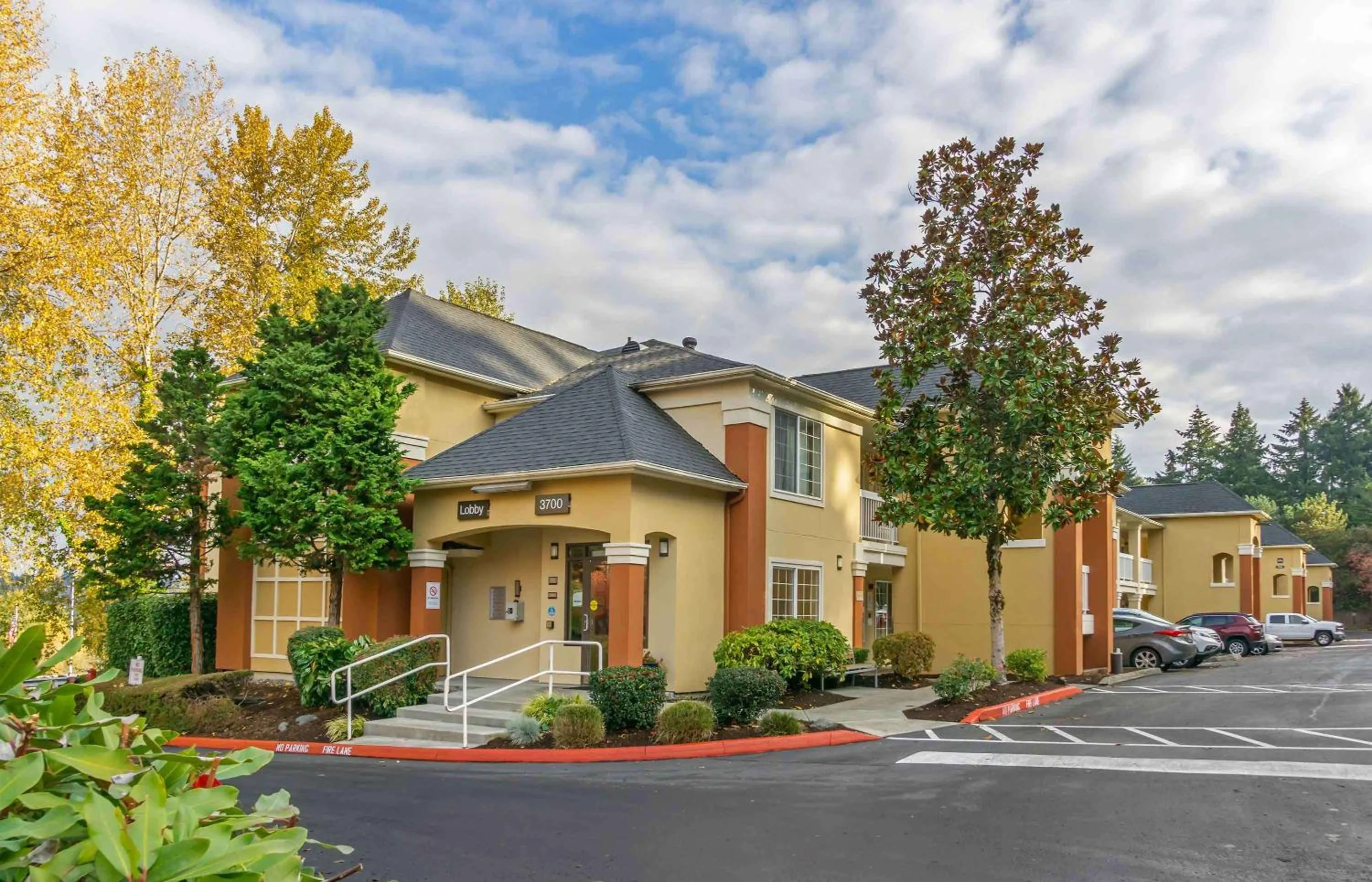 Property building in Extended Stay America Suites - Seattle - Bellevue - Factoria