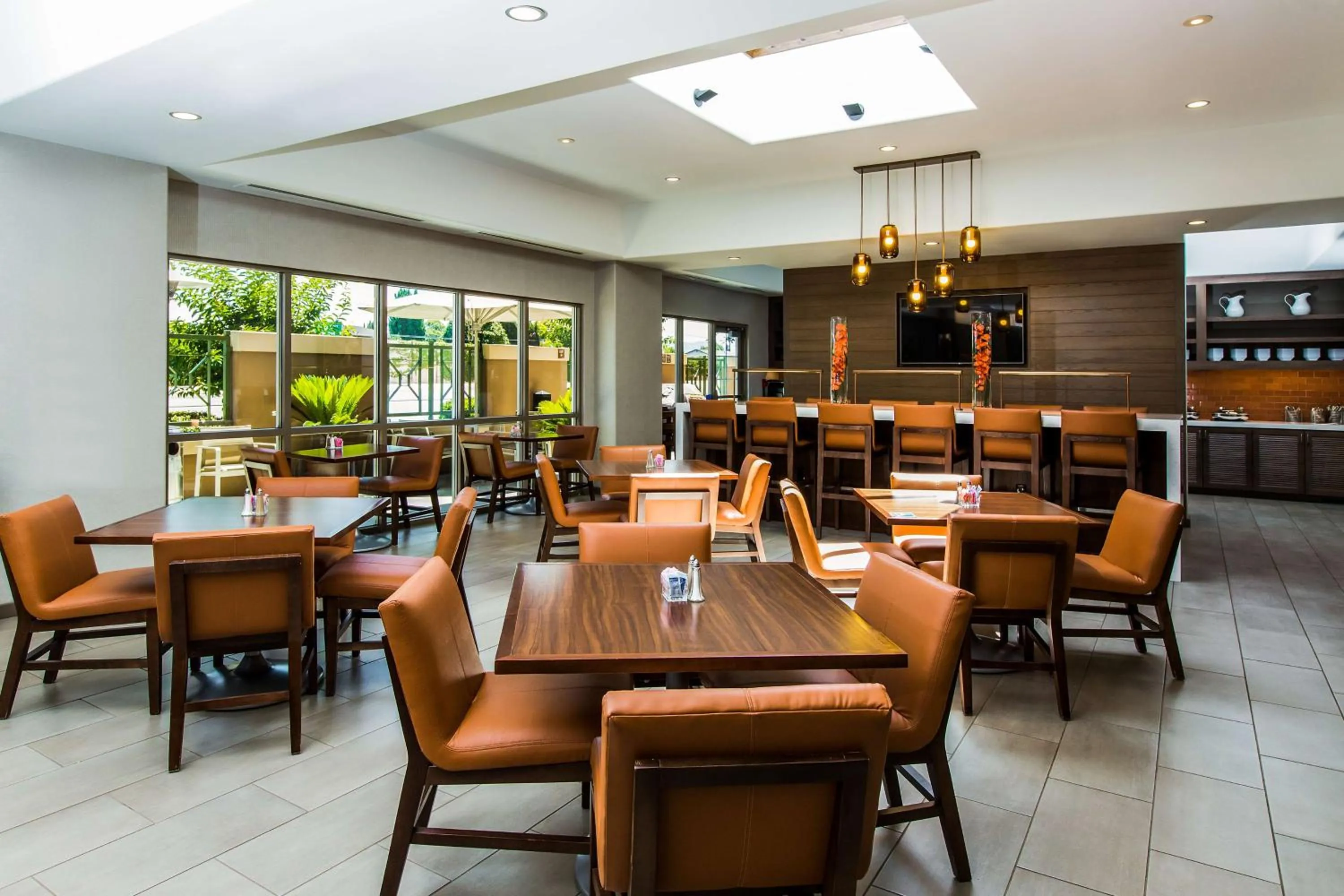 Restaurant/places to eat in Hyatt House Santa Clara