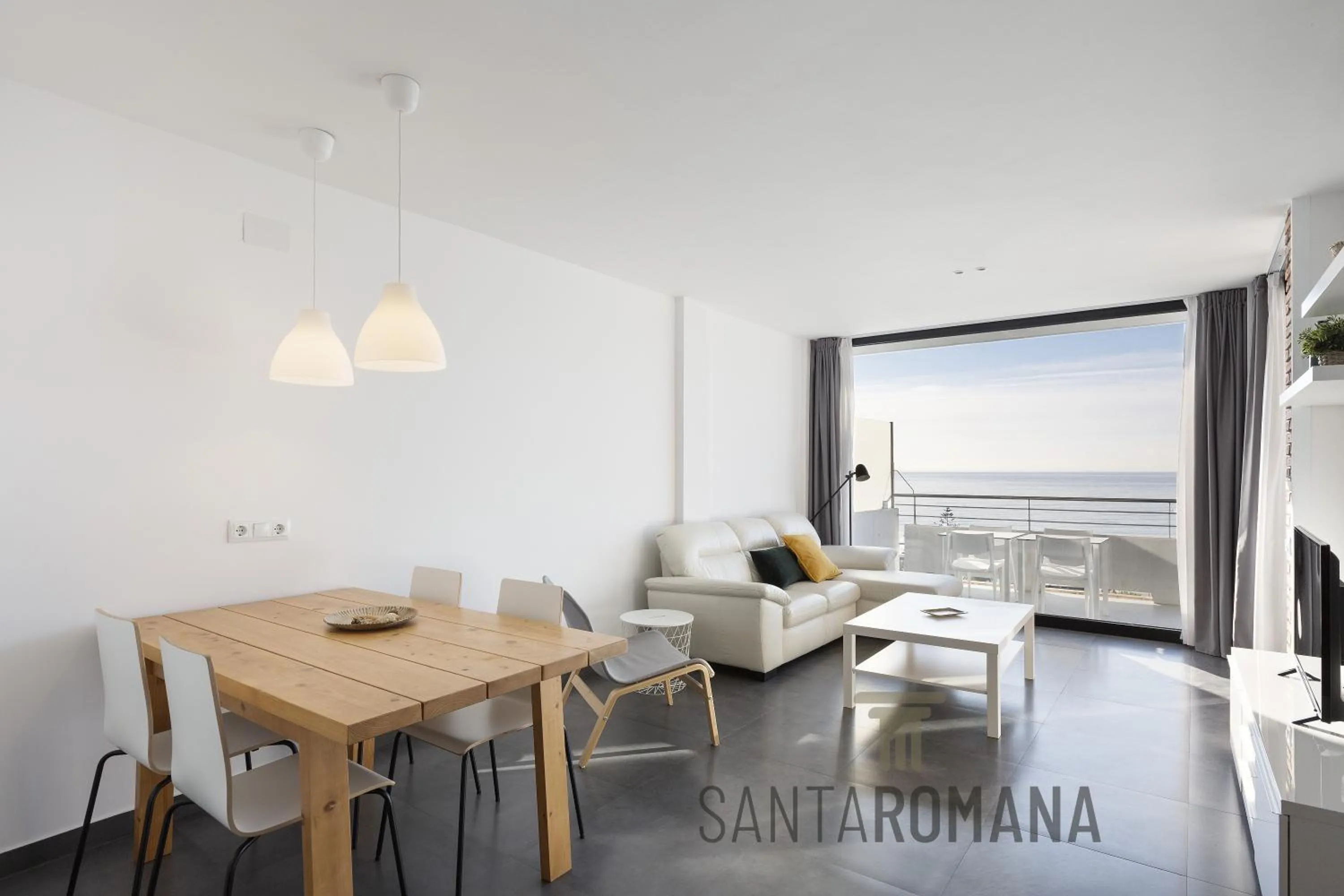 TV and multimedia in Santa Romana Apartments & Suites