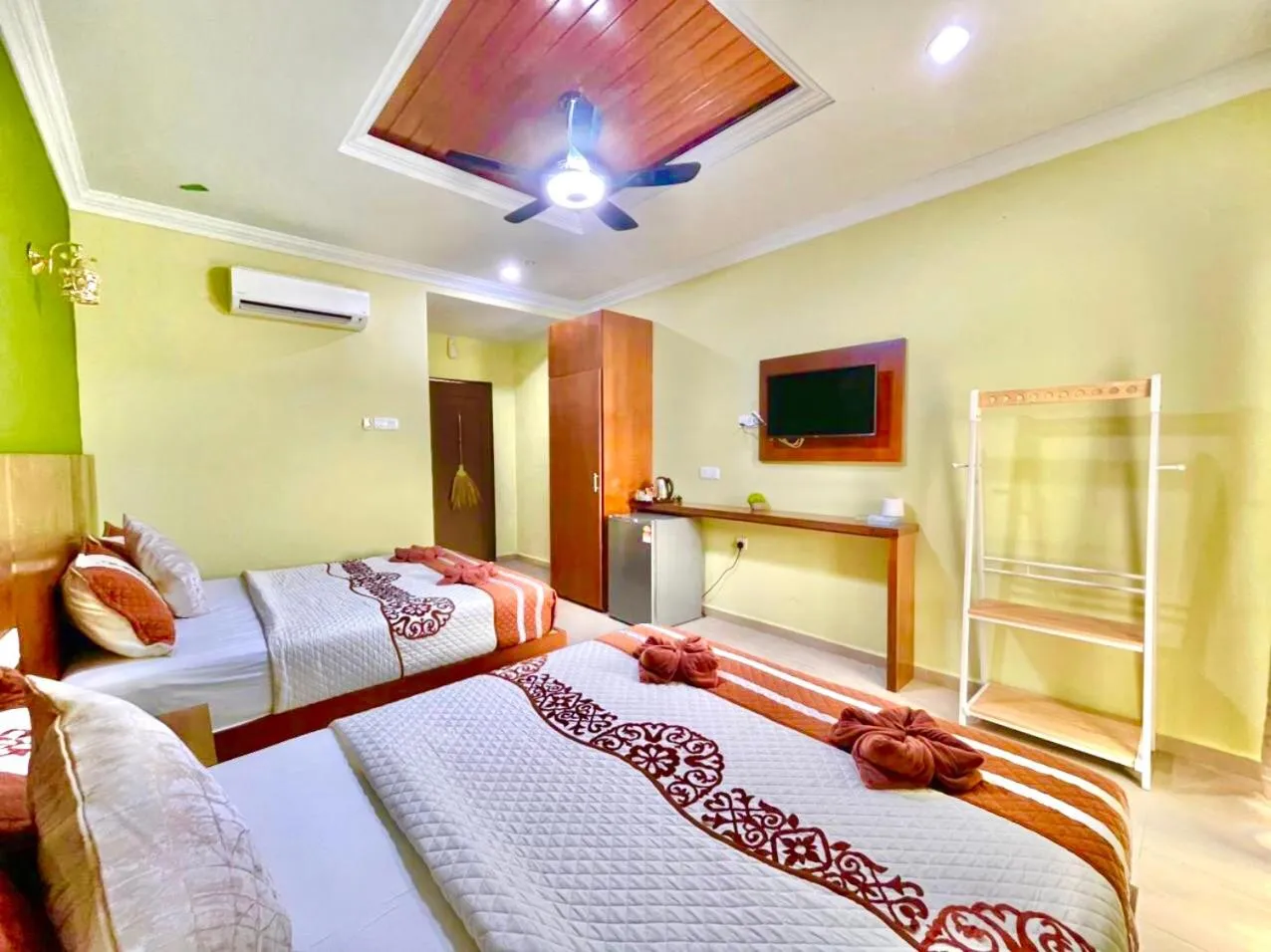 Photo of the whole room, Bed in Norshah Village Resort