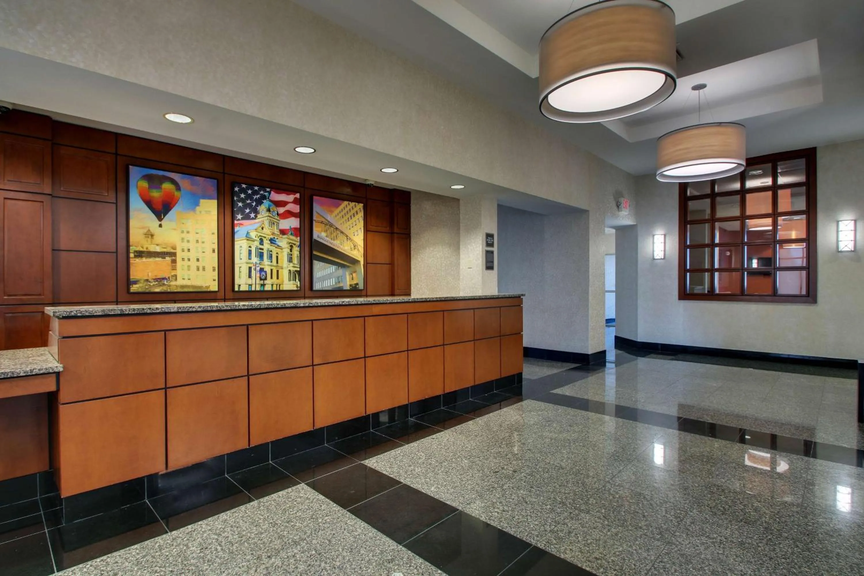Lobby or reception in Drury Inn & Suites Findlay