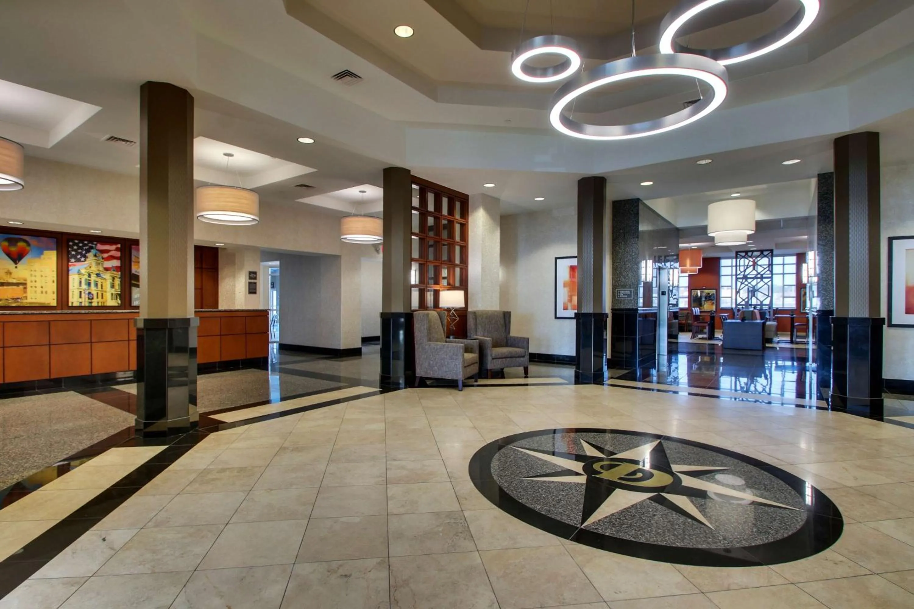 Lobby or reception in Drury Inn & Suites Findlay