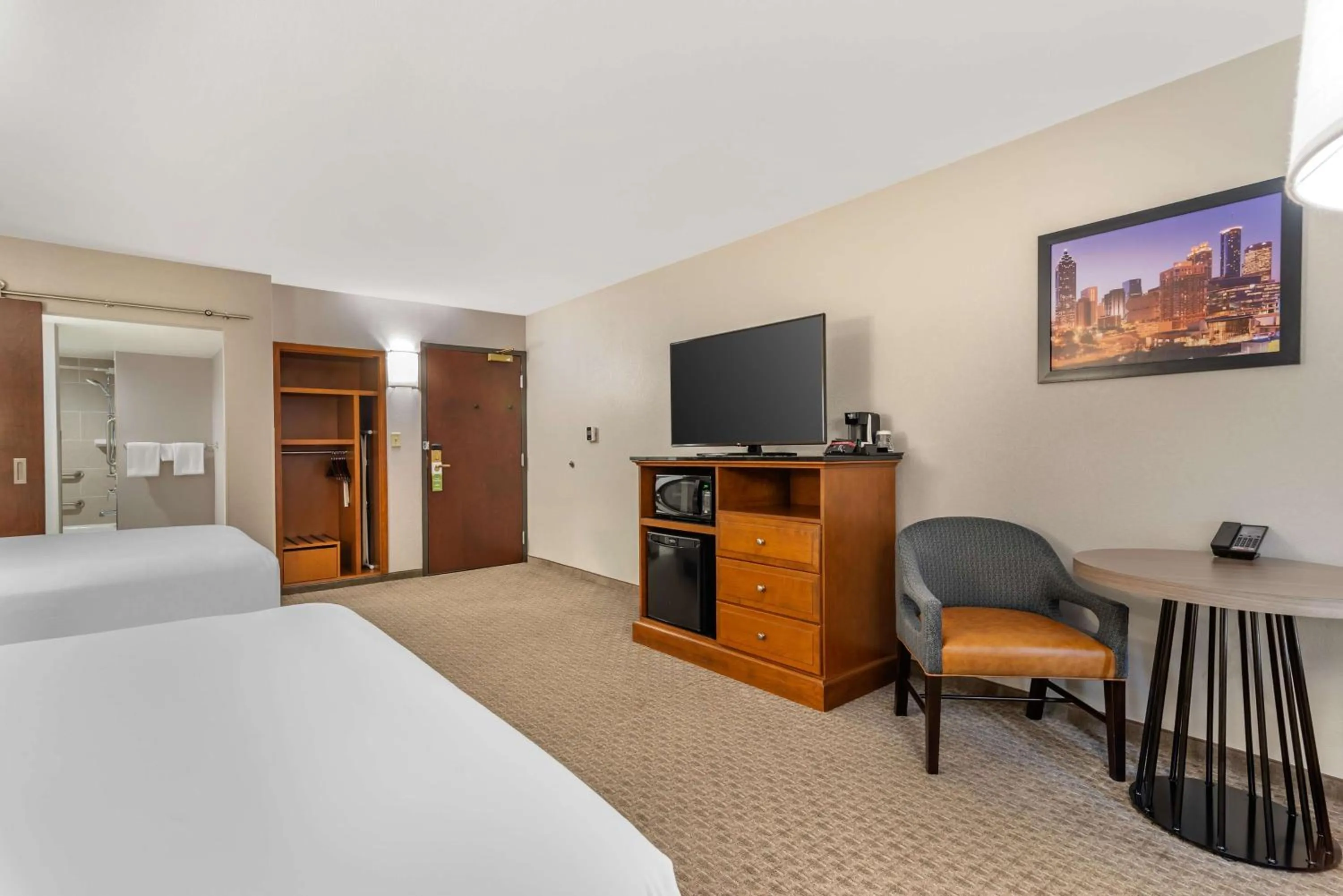 Bedroom, Bed in Drury Inn & Suites Atlanta Airport