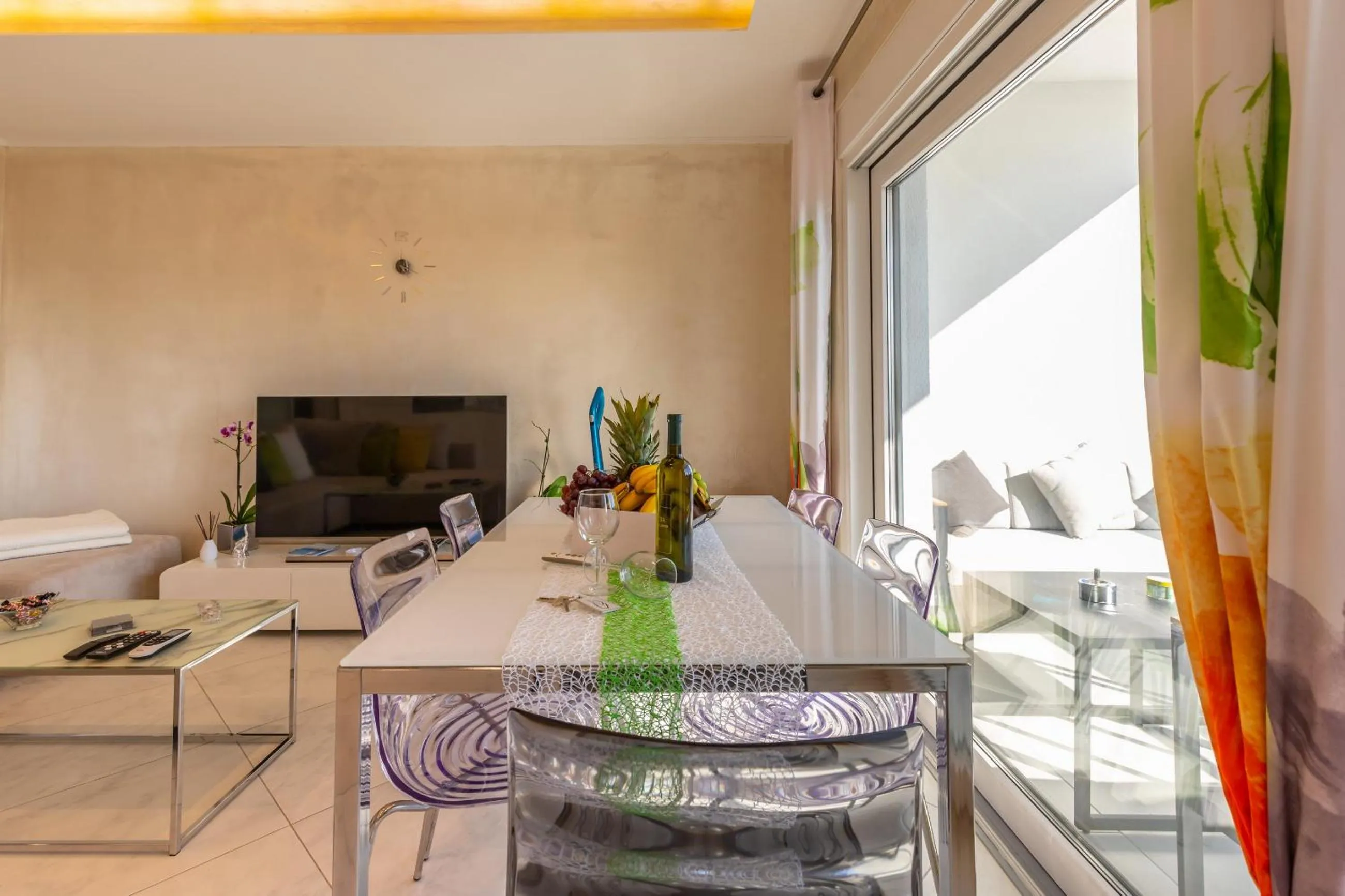 Communal lounge/ TV room in Apartment Rippl II