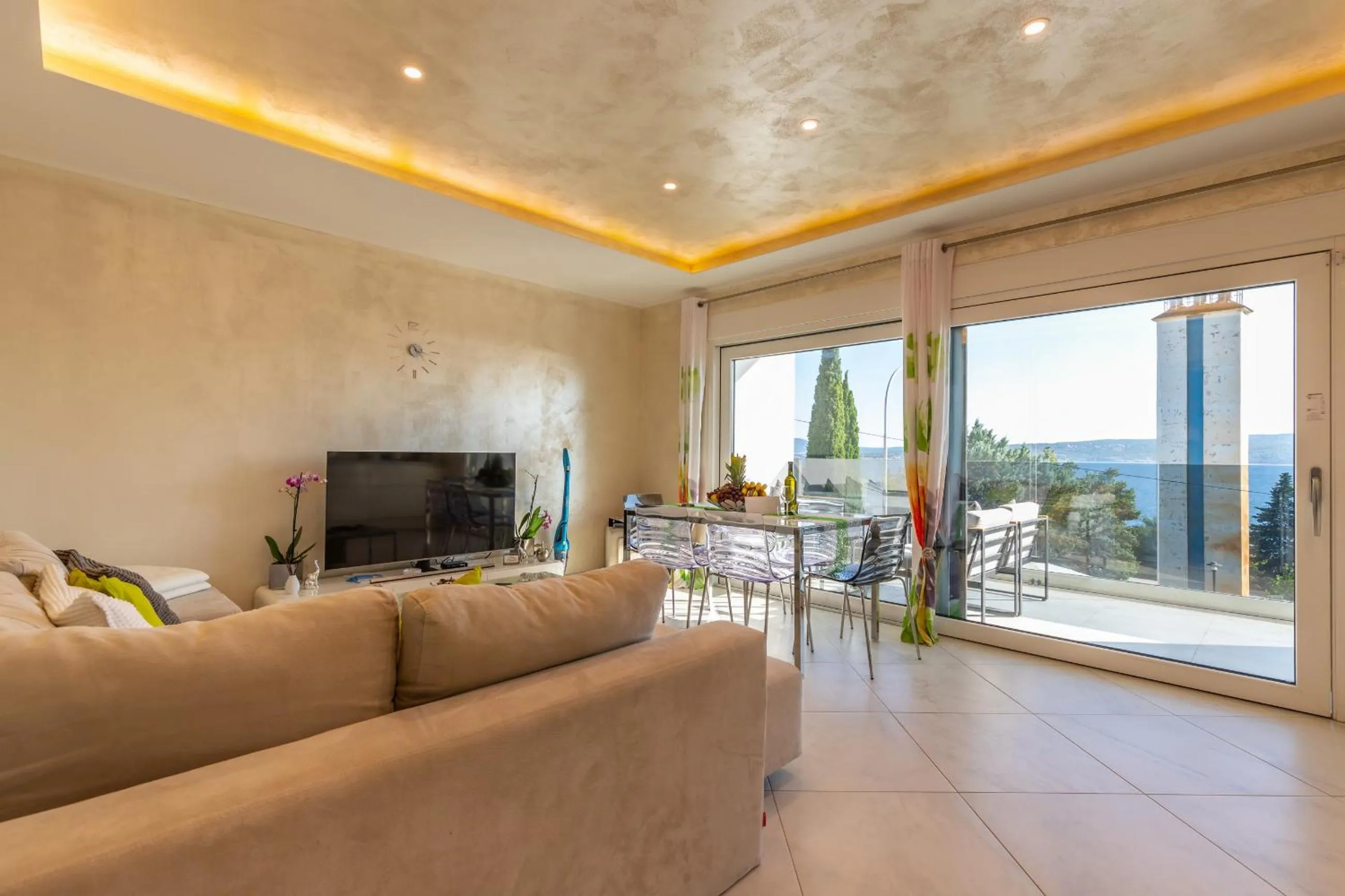 Communal lounge/ TV room in Apartment Rippl II