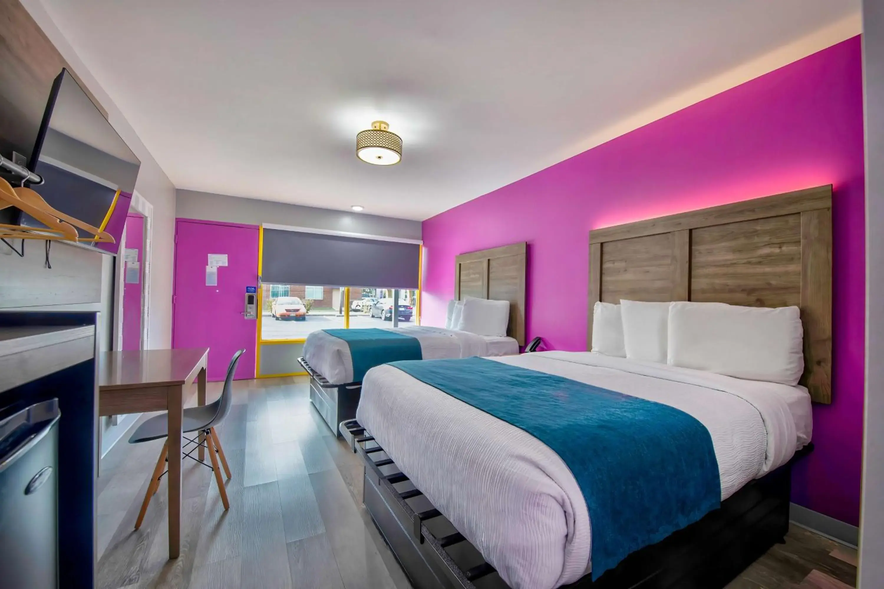 Quadruple Room - Non-Smoking in Motel 6 Tuscaloosa AL University Quadruple Room - Non-Smoking in Motel 6 Tuscaloosa AL University