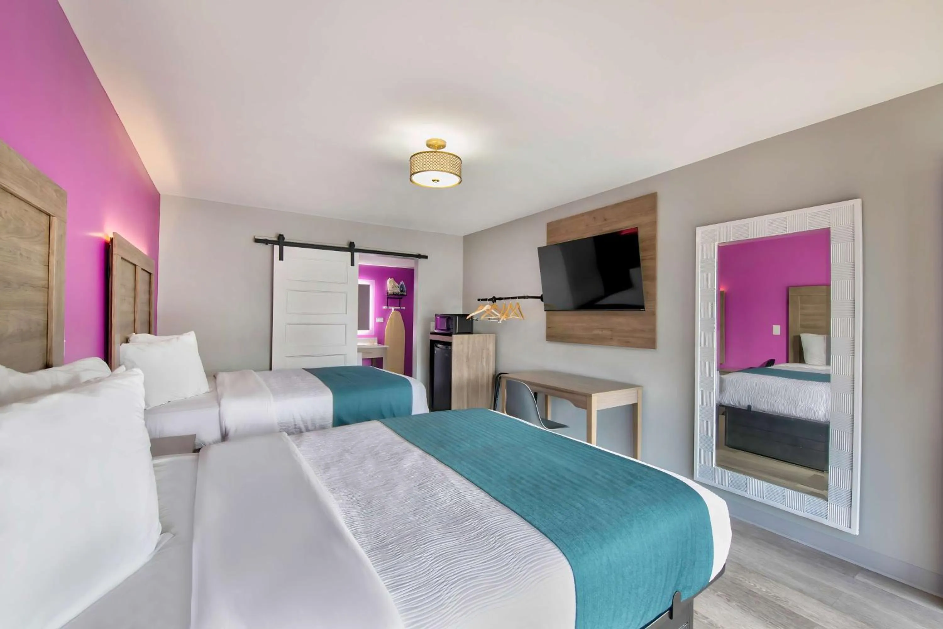 Bedroom, Bed in Motel 6 Tuscaloosa AL University