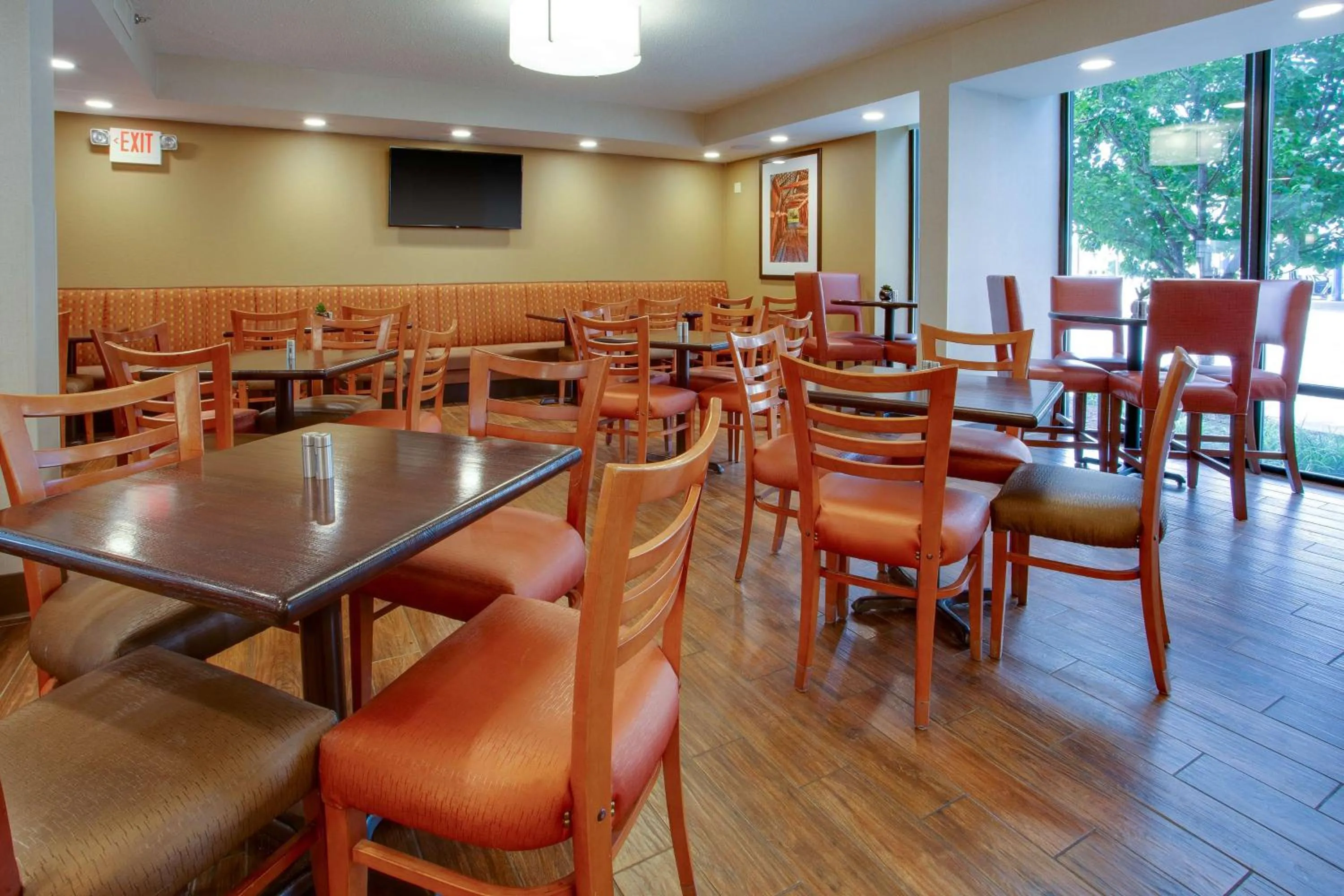 Restaurant/places to eat in Drury Inn & Suites Terre Haute