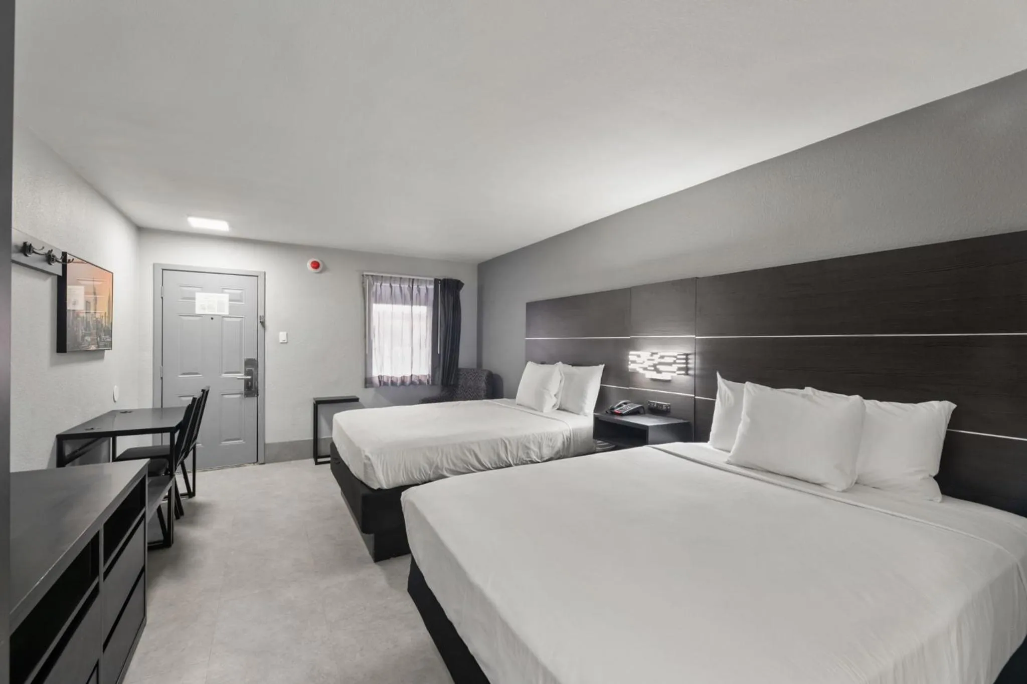 Bedroom, Bed in GuestHouse Extended Stay Laredo