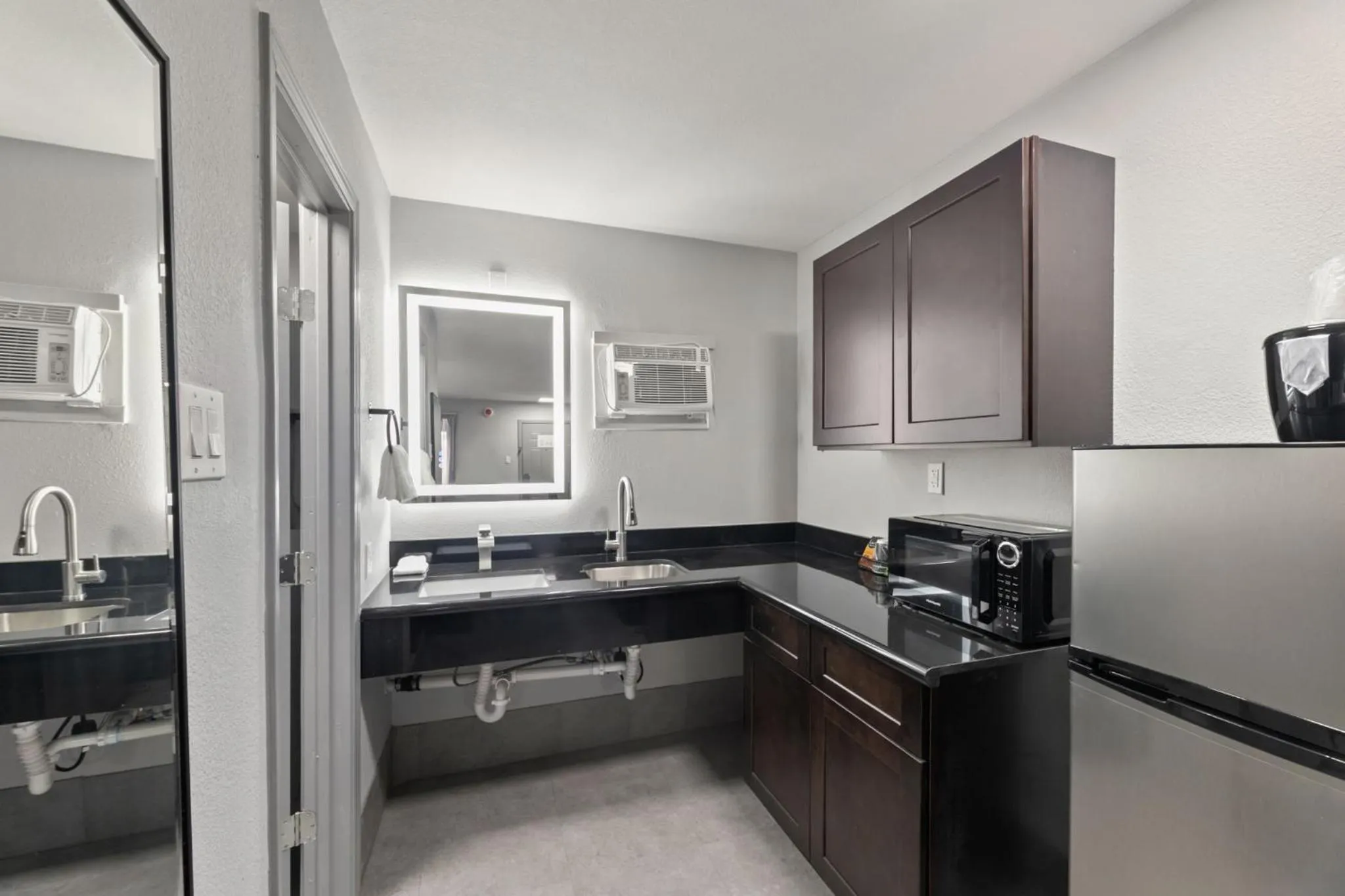 Kitchen or kitchenette in GuestHouse Extended Stay Laredo