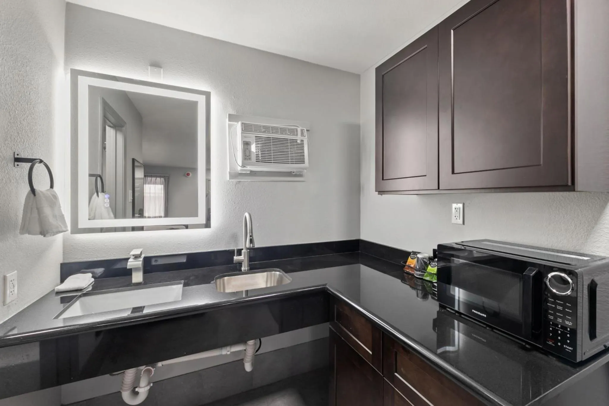 Kitchen or kitchenette in GuestHouse Extended Stay Laredo