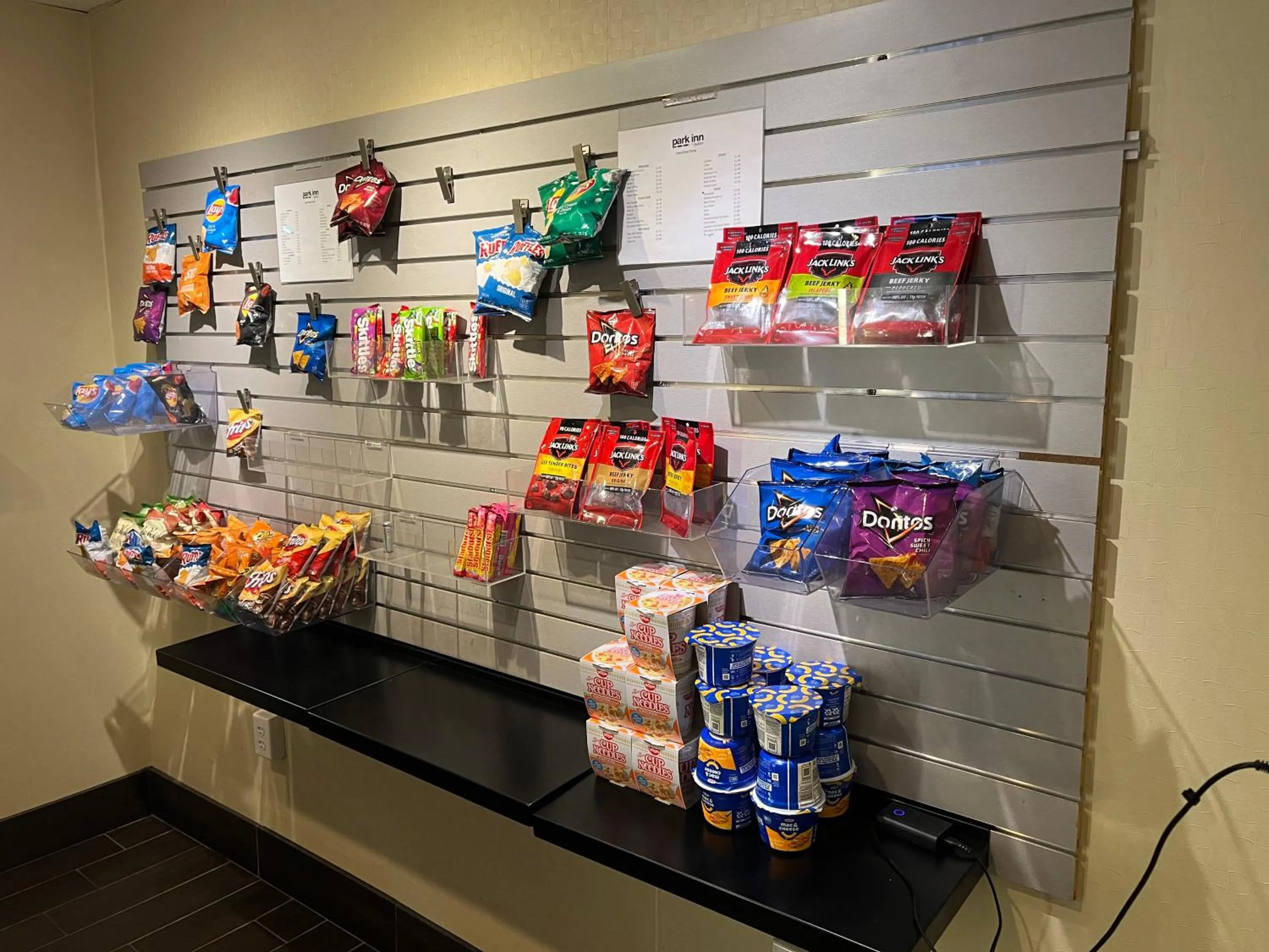 Food and drinks in Park Inn By Radisson Sharon