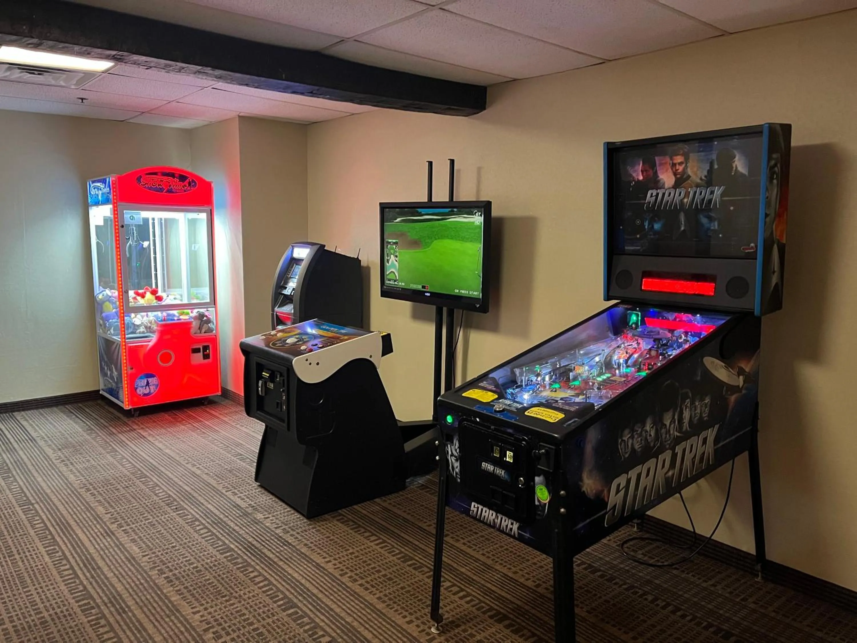 Game Room in Park Inn By Radisson Sharon