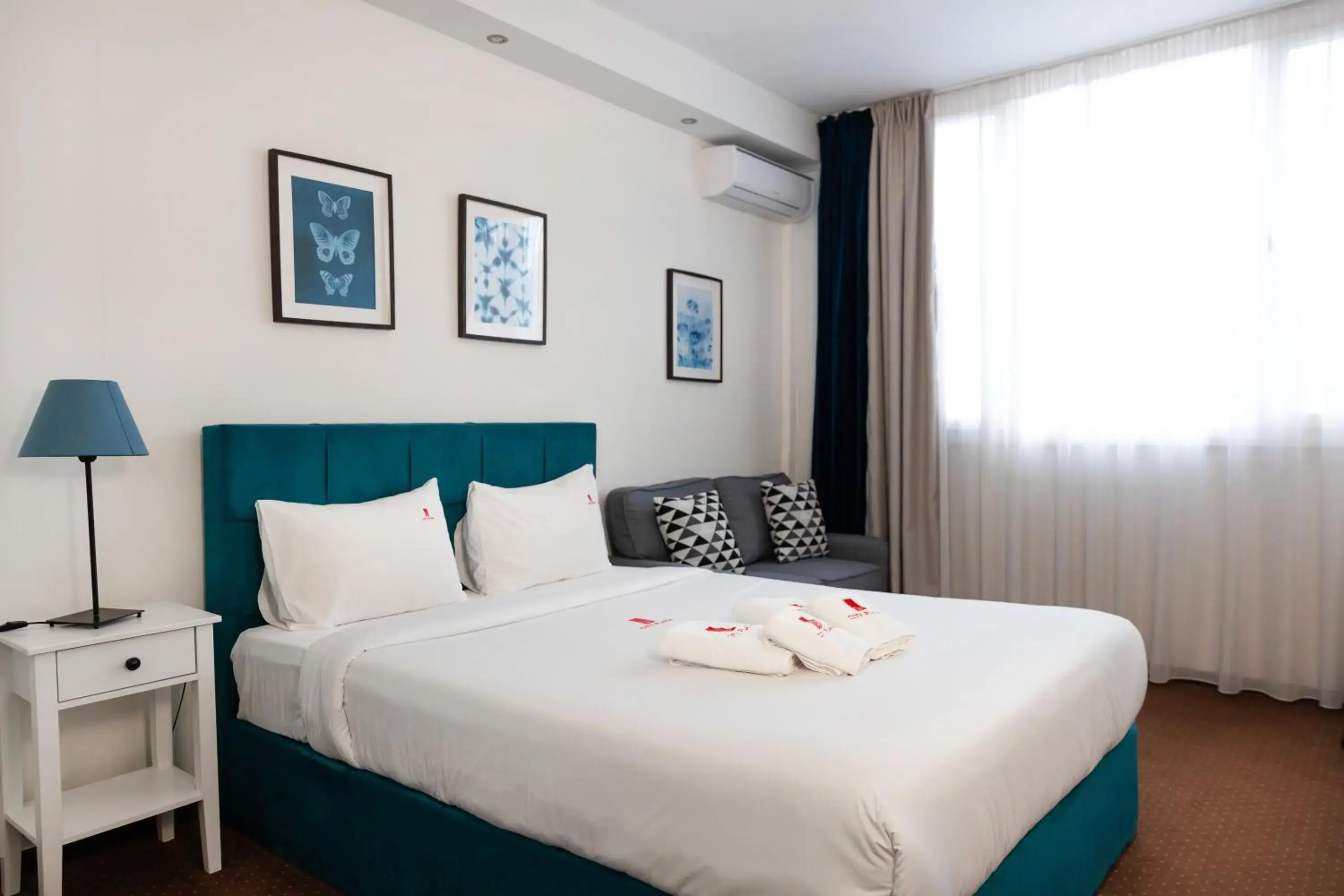 Deluxe Room in City Plaza Apartments & Rooms Deluxe Room in City Plaza Apartments & Rooms