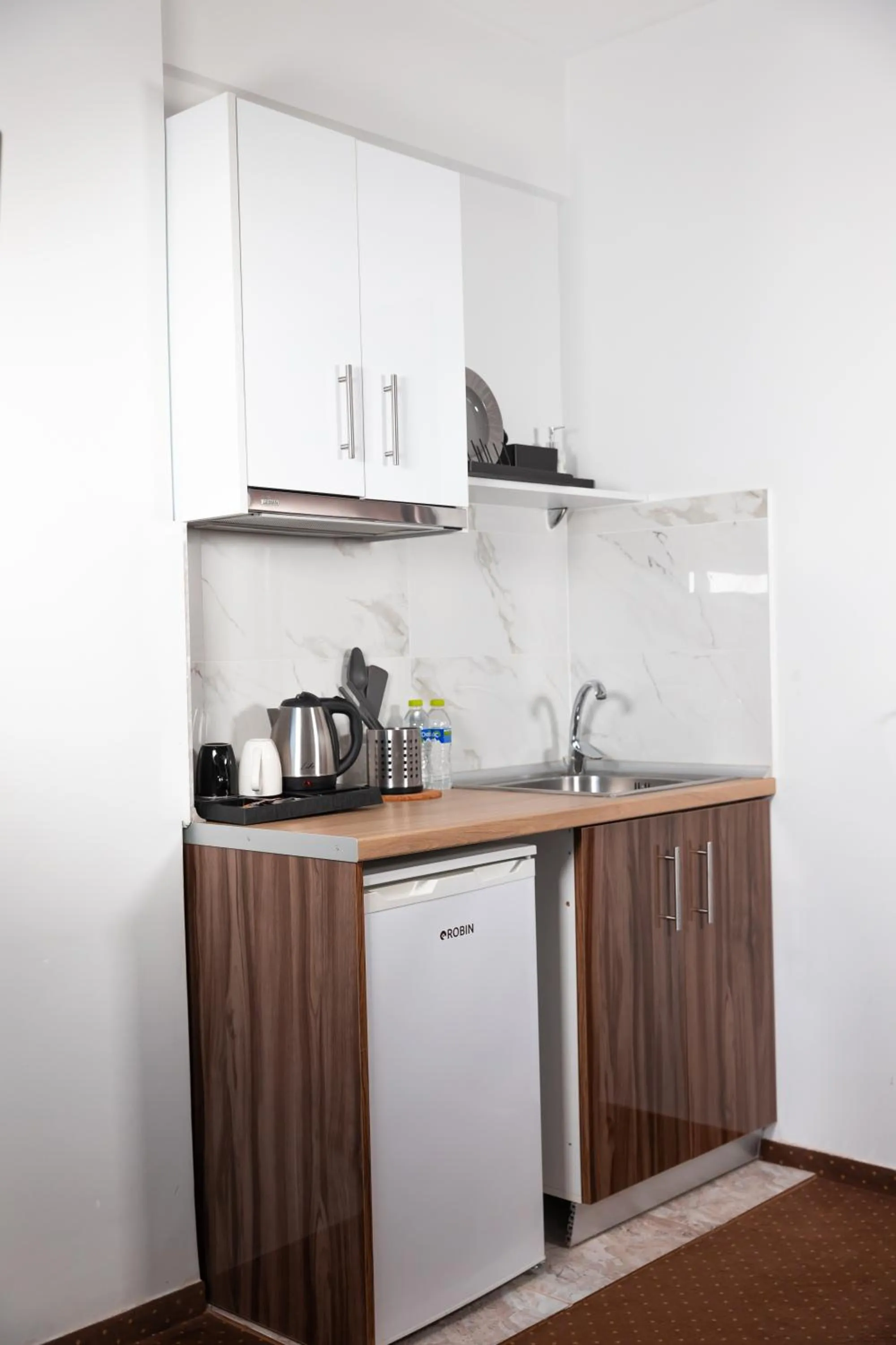 Coffee/tea facilities in City Plaza Apartments & Rooms