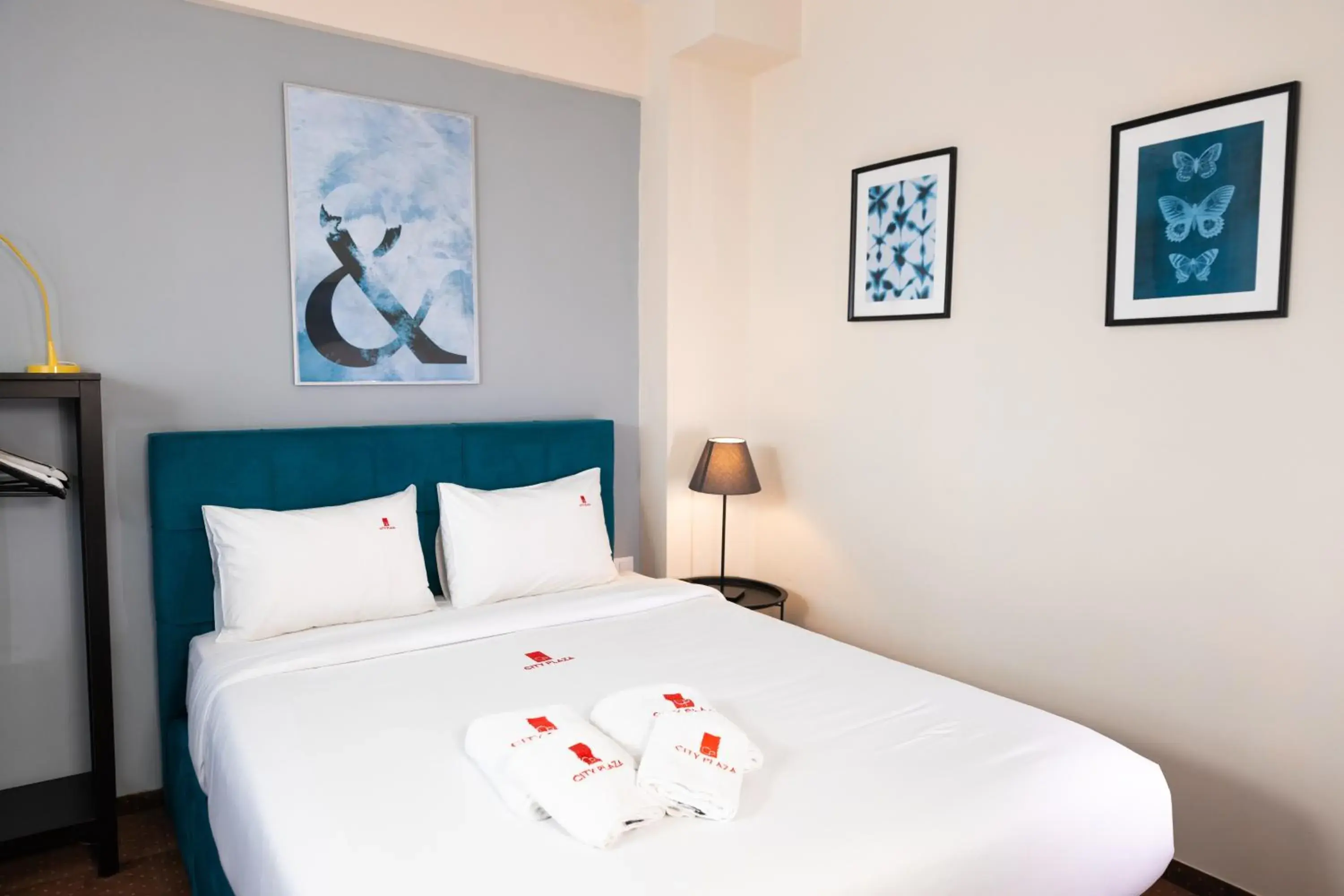 Two-Bedroom Apartment in City Plaza Apartments & Rooms Two-Bedroom Apartment in City Plaza Apartments & Rooms