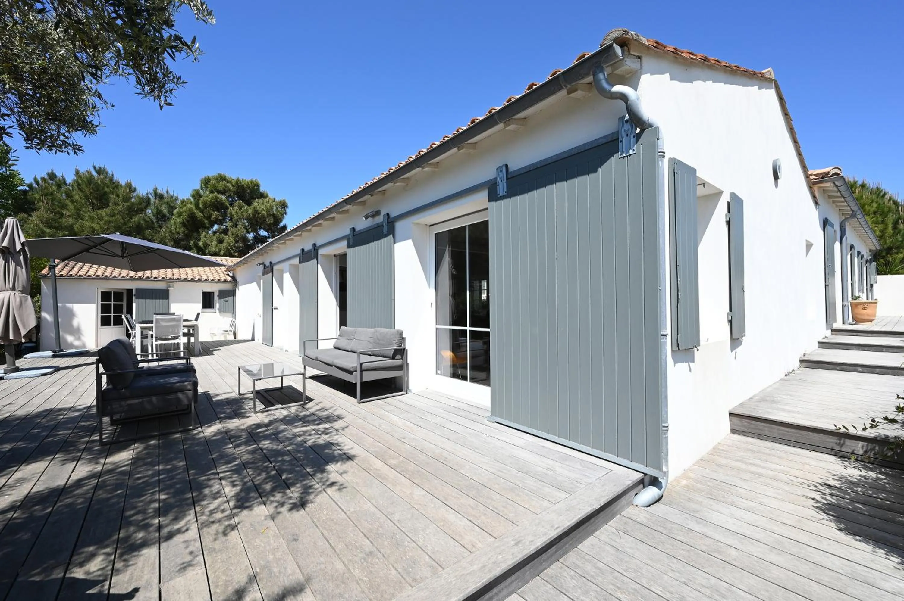 Property building in Villa Mer 4 Etoiles - 90 M de la mer Sea and Mountain Pleasure
