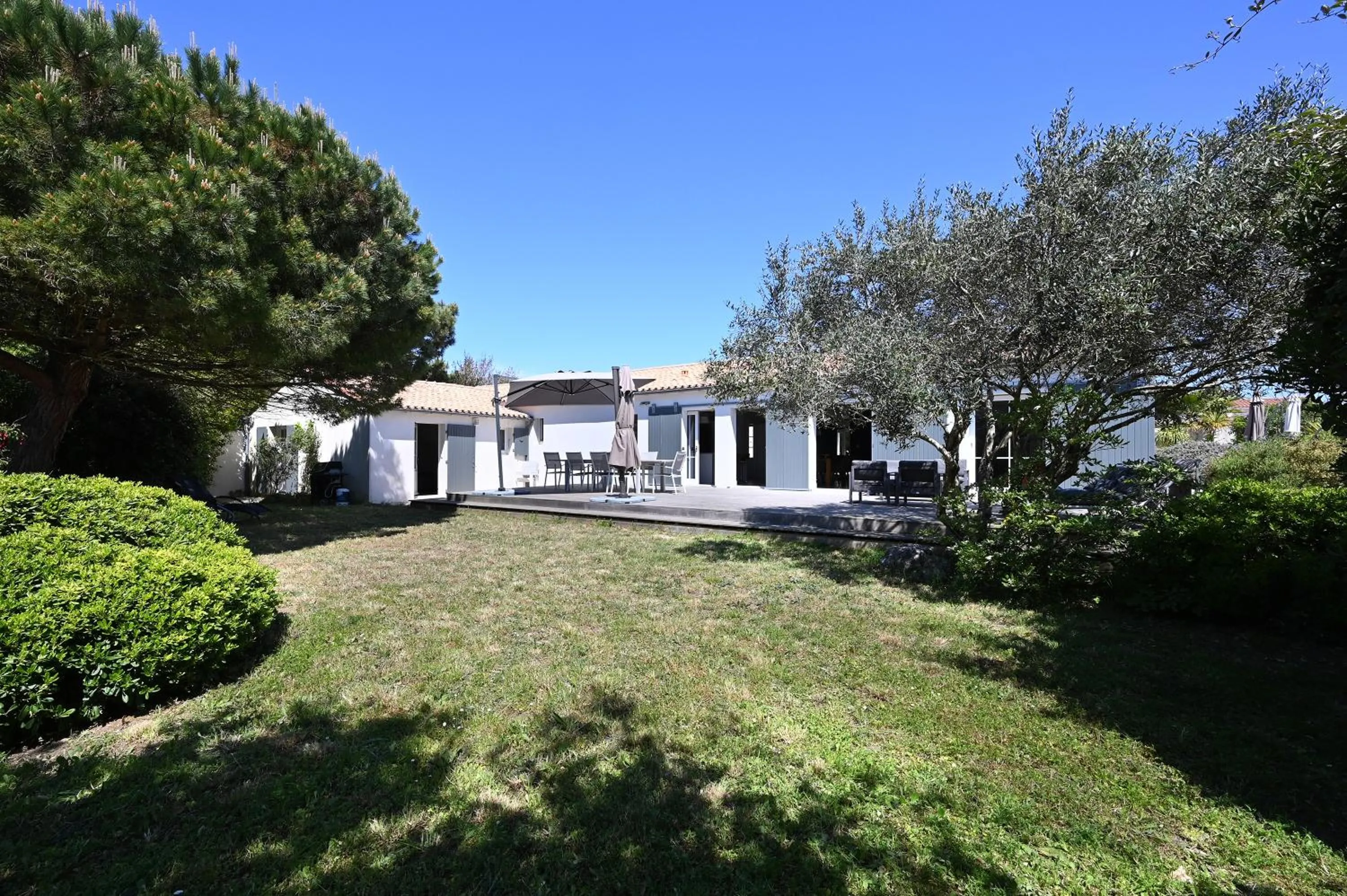 Garden in Villa Mer 4 Etoiles - 90 M de la mer Sea and Mountain Pleasure