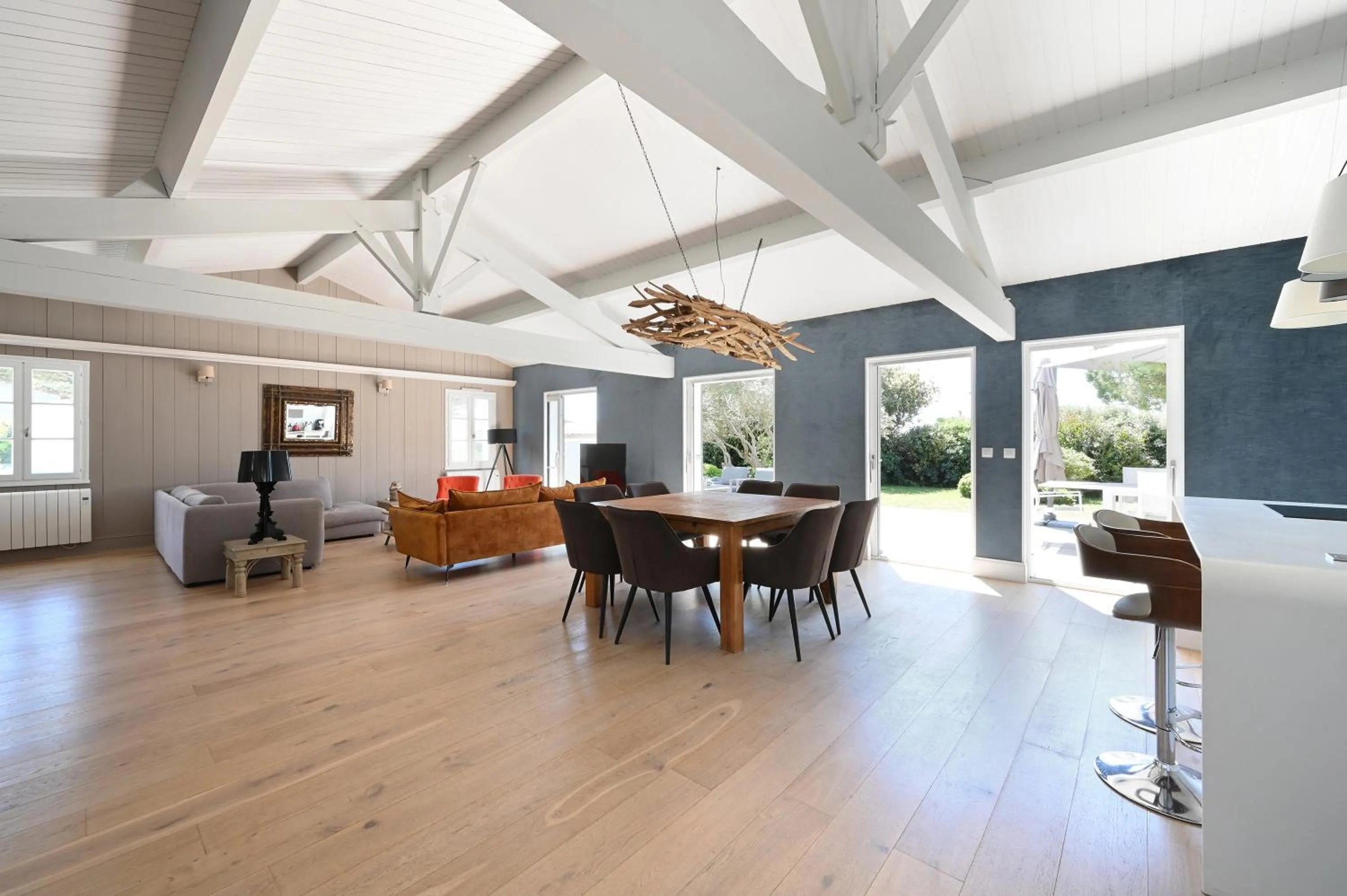 Communal lounge/ TV room in Villa Mer 4 Etoiles - 90 M de la mer Sea and Mountain Pleasure