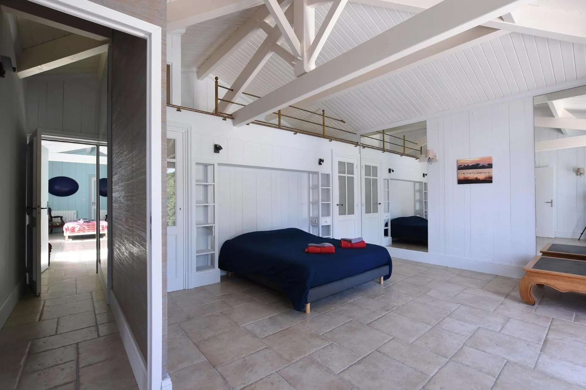 Bedroom, Bed in Villa Mer 4 Etoiles - 90 M de la mer Sea and Mountain Pleasure
